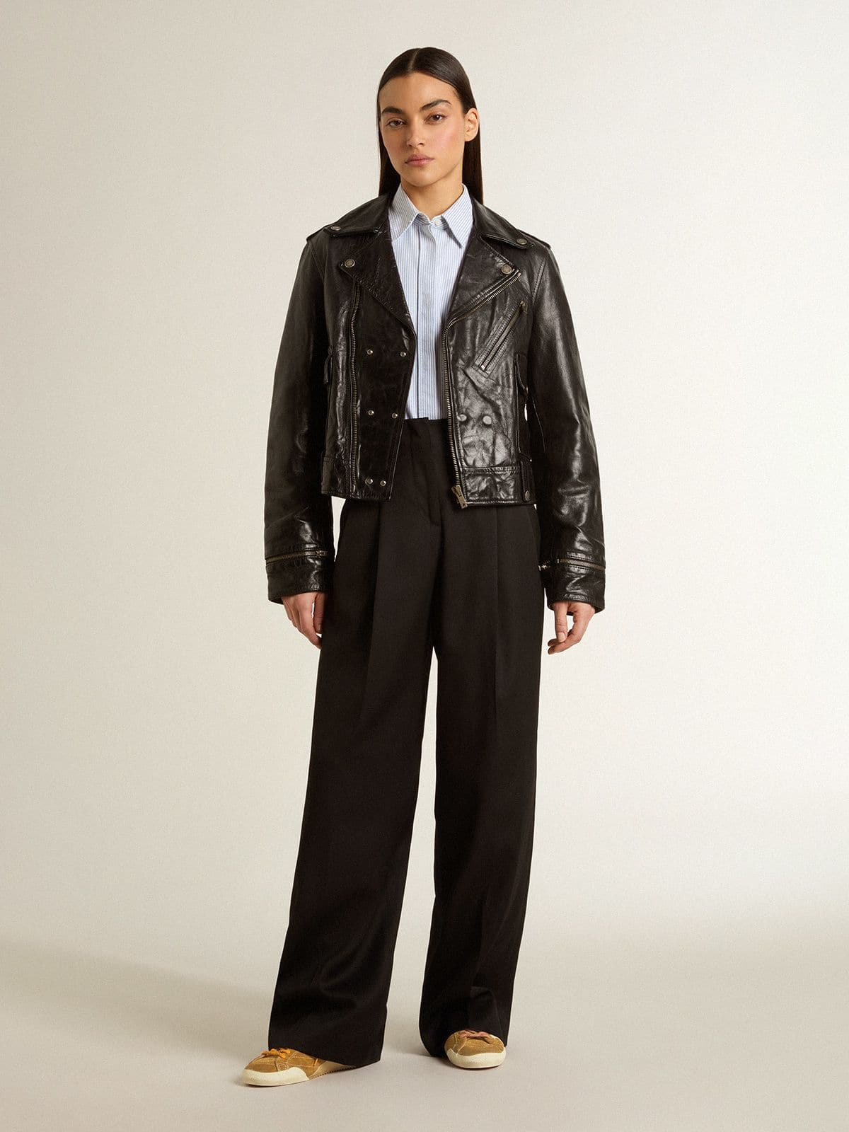 Women's True-Star in tobacco-colored suede with white star and platinum heel tab - Golden Goose Women