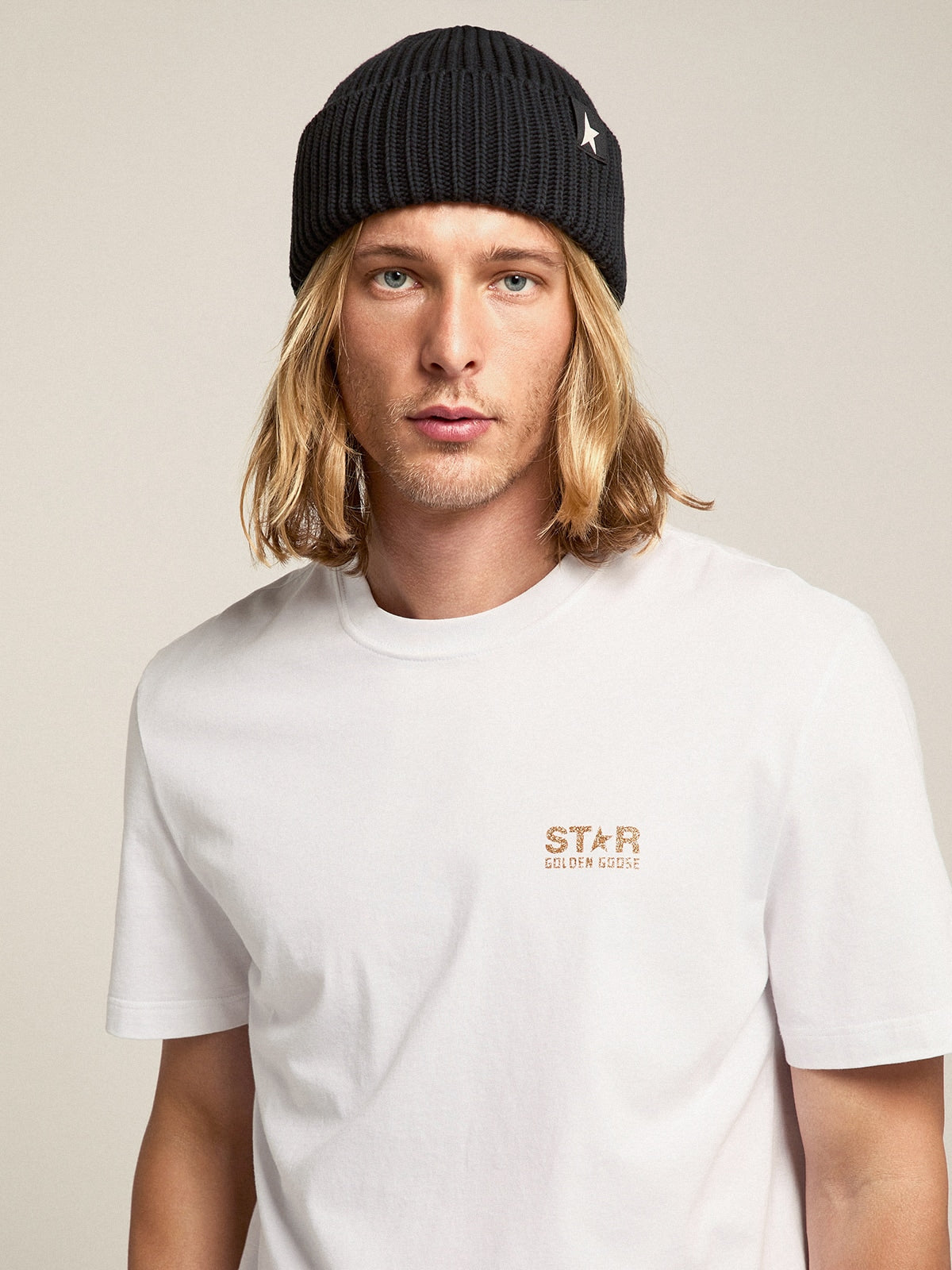 Black wool beanie with white star - Golden Goose Women|Men