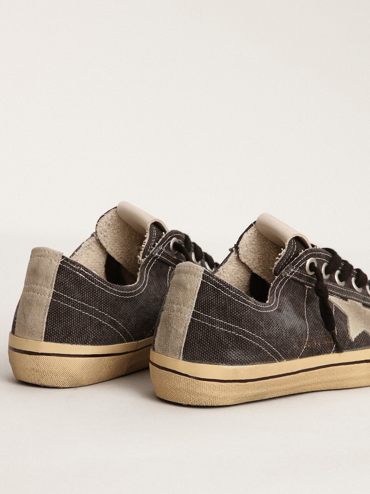 Men's V-Star in black canvas with ice-gray star and heel - Golden Goose Men