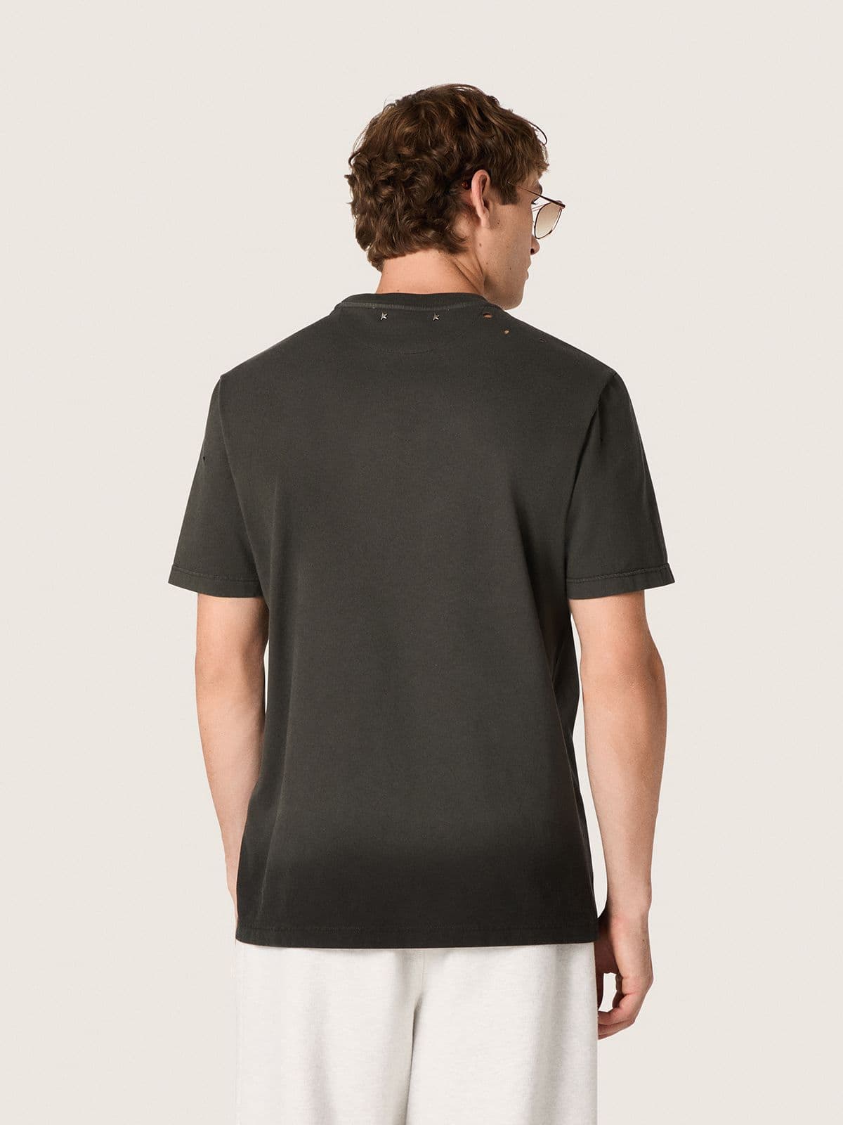 Men’s T-shirt in anthracite cotton jersey with perforated heart - Golden Goose Men