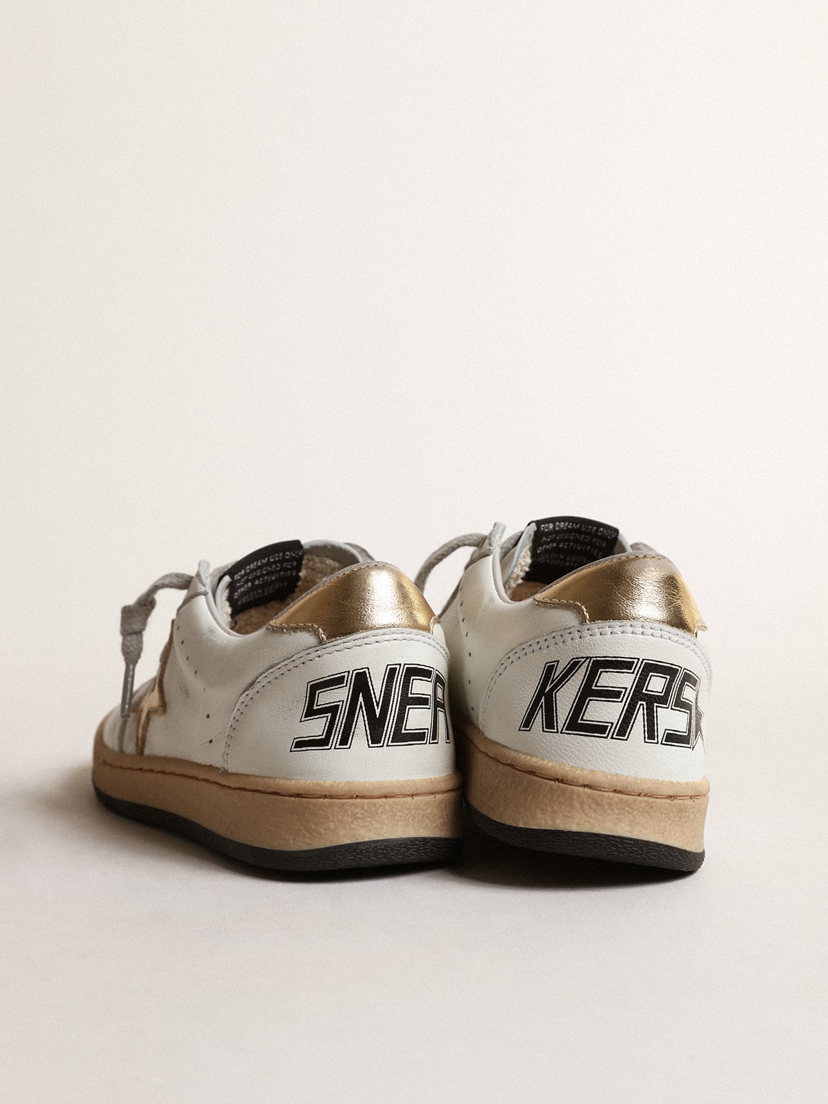 Ball Star Young with gold metallic leather star and heel tab - Golden Goose Kids