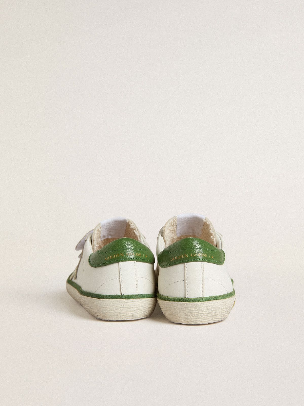 Young Old School in white leather with green nappa heel tab and green insert - Golden Goose Kids