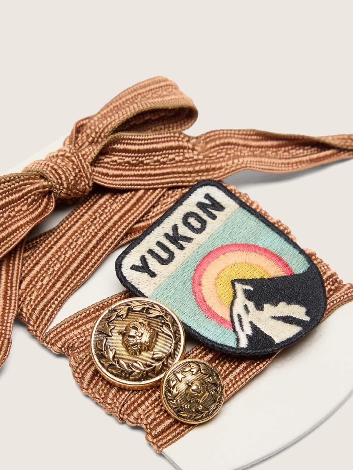 Skins burgundy and peach embroidered laces with patch and two charms - Golden Goose Women|Men