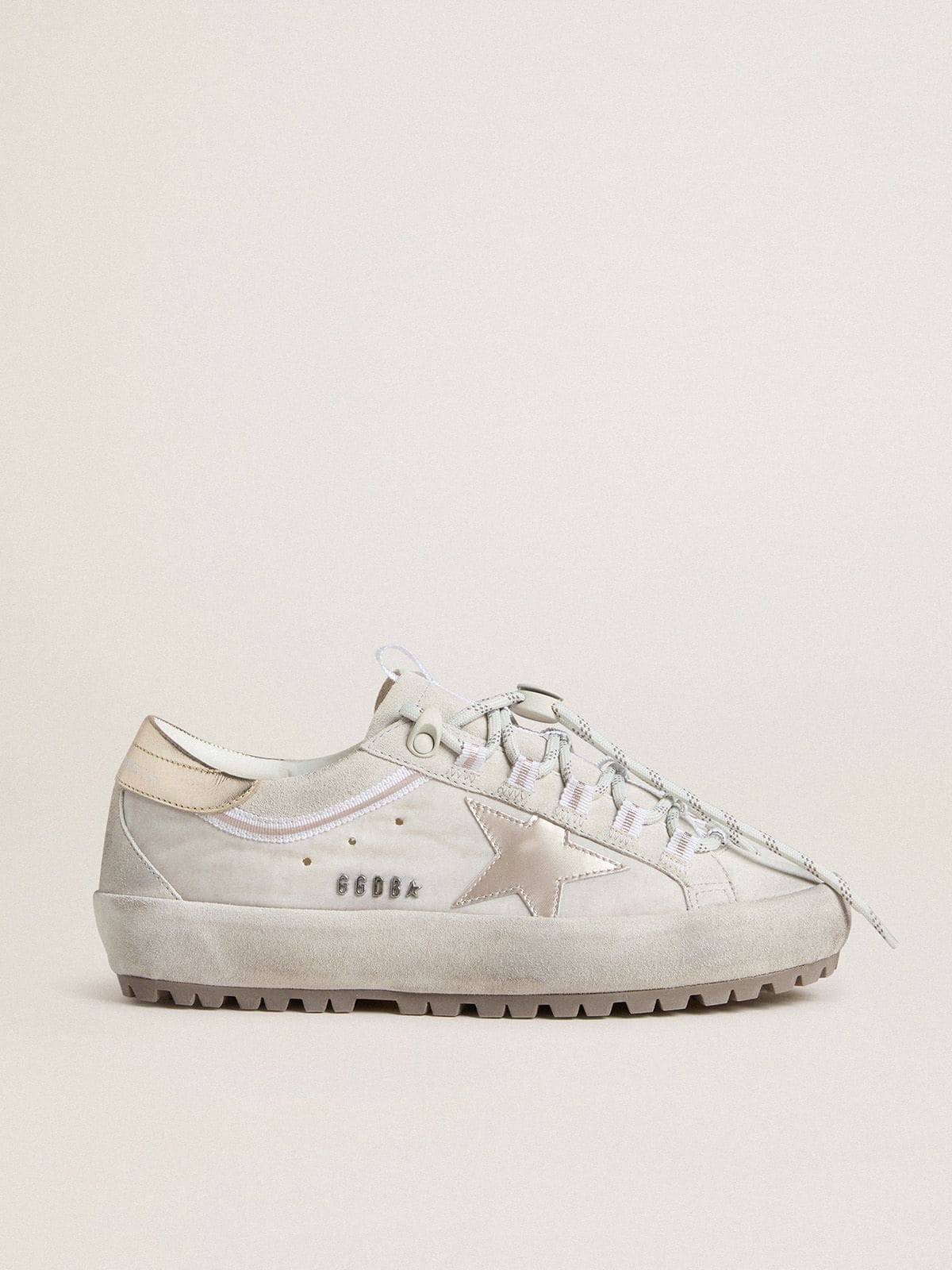 Women's Super-Star Ski in light gray nylon with metallic leather star and heel tab - Golden Goose Women