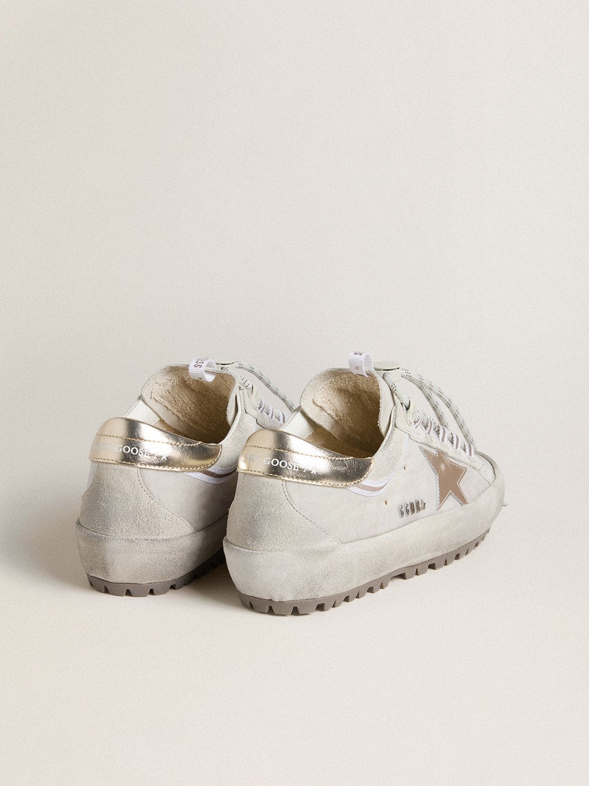 Women's Super-Star Ski in light gray nylon with metallic leather star and heel tab - Golden Goose Women