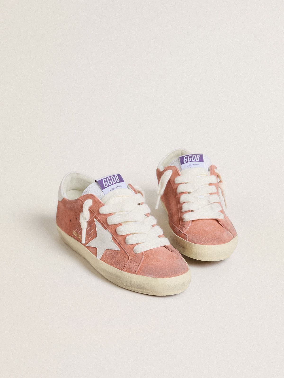 Women’s Super-Star in coral suede with white leather star and heel tab - Golden Goose Women
