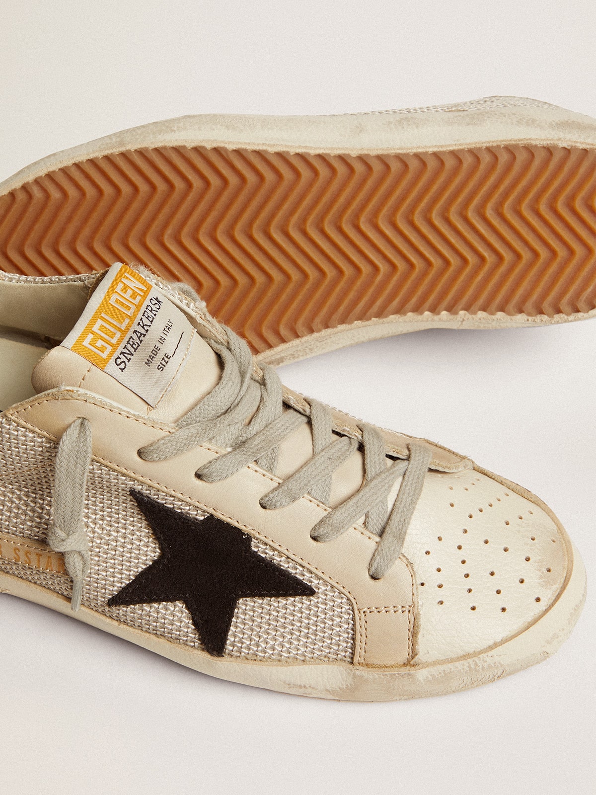 Women's Super-Star in leather with black star - Golden Goose Women