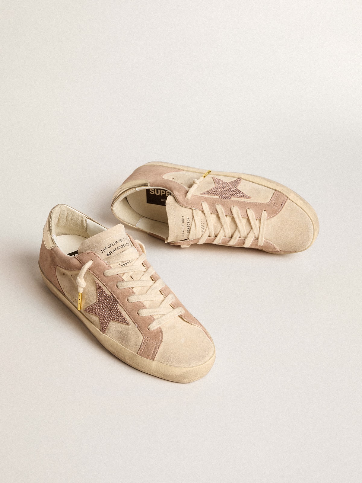Woman's Super-Star in pale pink suede with suede star and platinum heel tab - Golden Goose Women