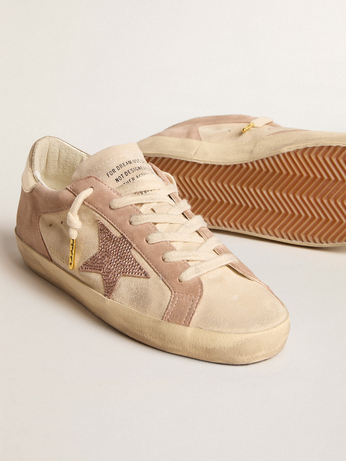 Woman's Super-Star in pale pink suede with suede star and platinum heel tab - Golden Goose Women