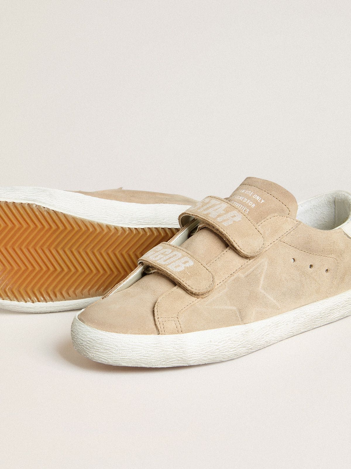 Women’s Old School in beige suede with white leather heel tab - Golden Goose Women
