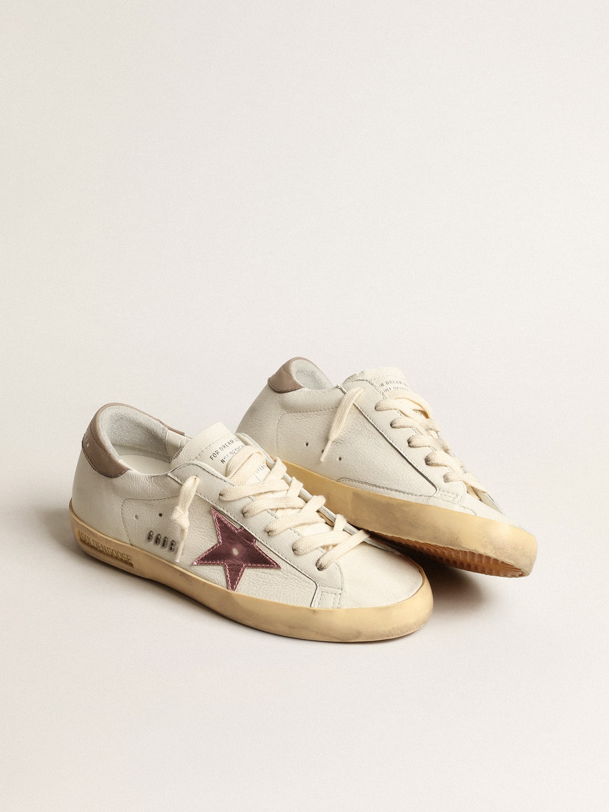 Women's Super-Star in white nappa with pink metallic leather star - Golden Goose Women