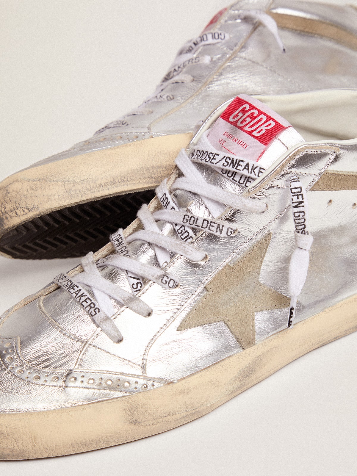 Women's Mid Star in silver laminated leather with dove gray star - Golden Goose Women