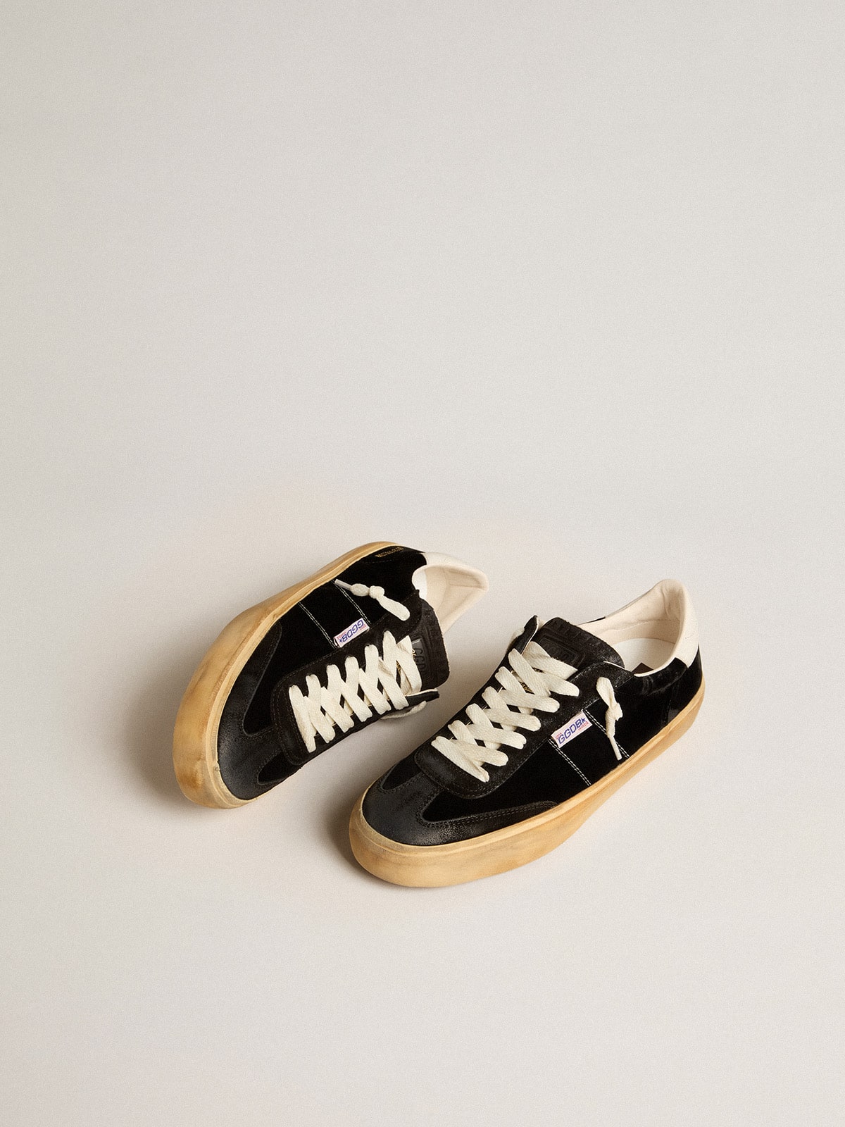 Soul Star in black velvet with white leather heel tab - Golden Goose Women