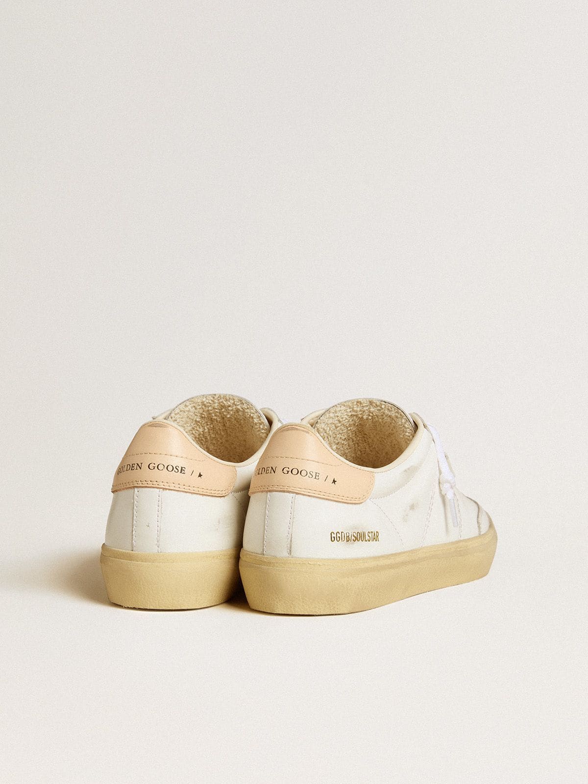 Women's Soul Star in white leather with pink leather heel tab - Golden Goose Women