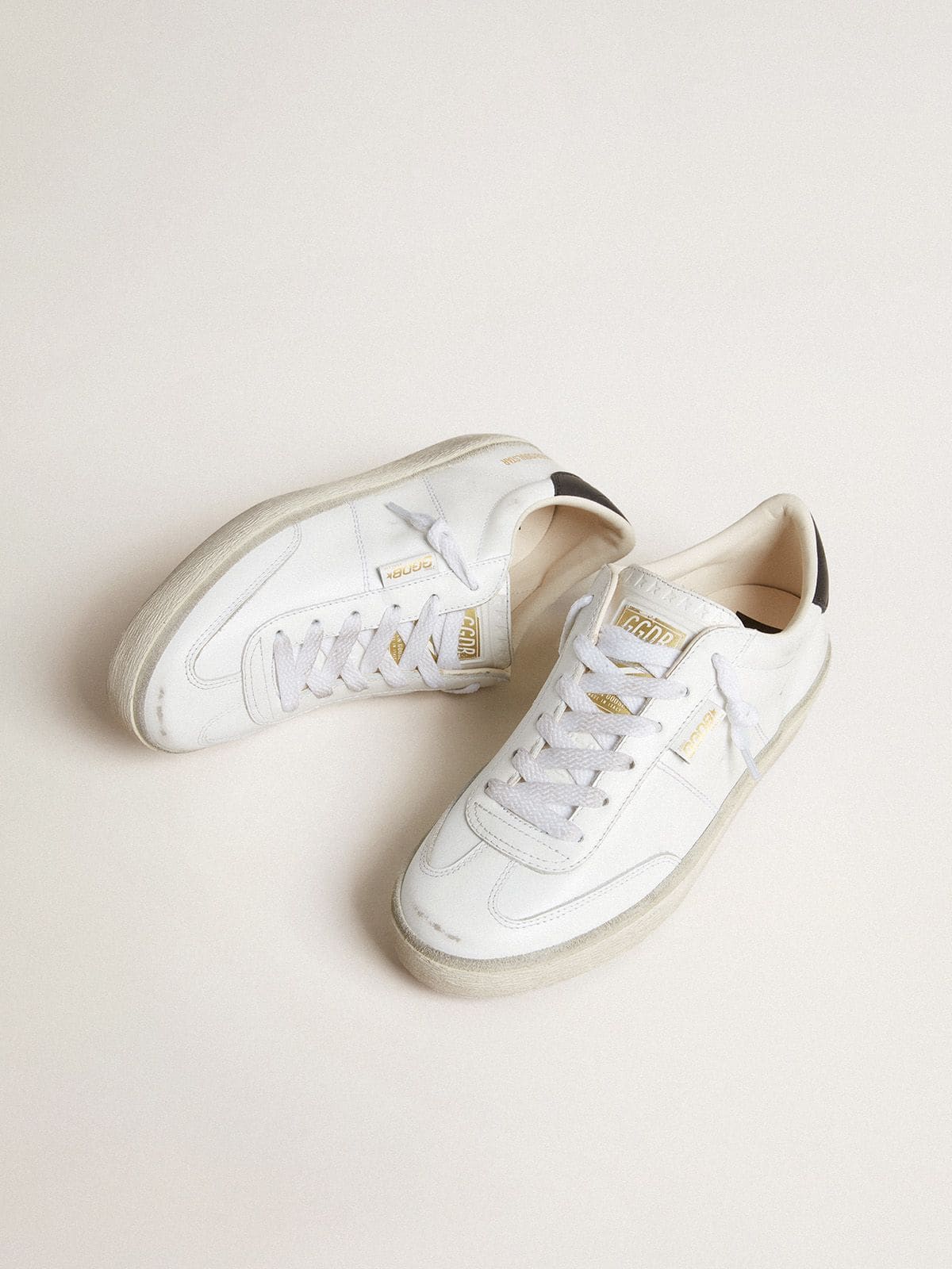 Women's Soul Star in white leather with black leather heel tab - Golden Goose Women