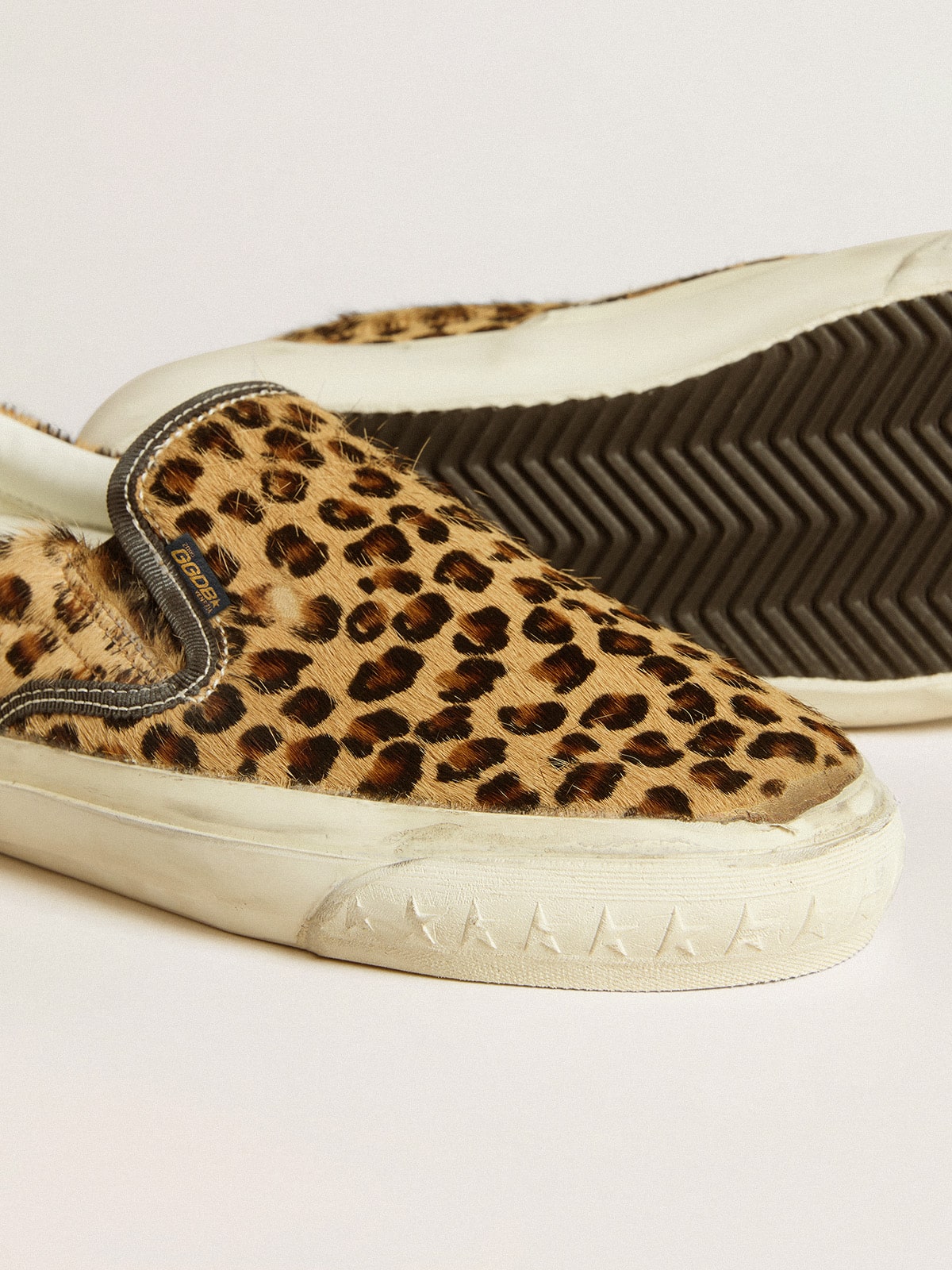 Women's VCE Penstar in leopard-print pony skin with black leather heel tab - Golden Goose Women
