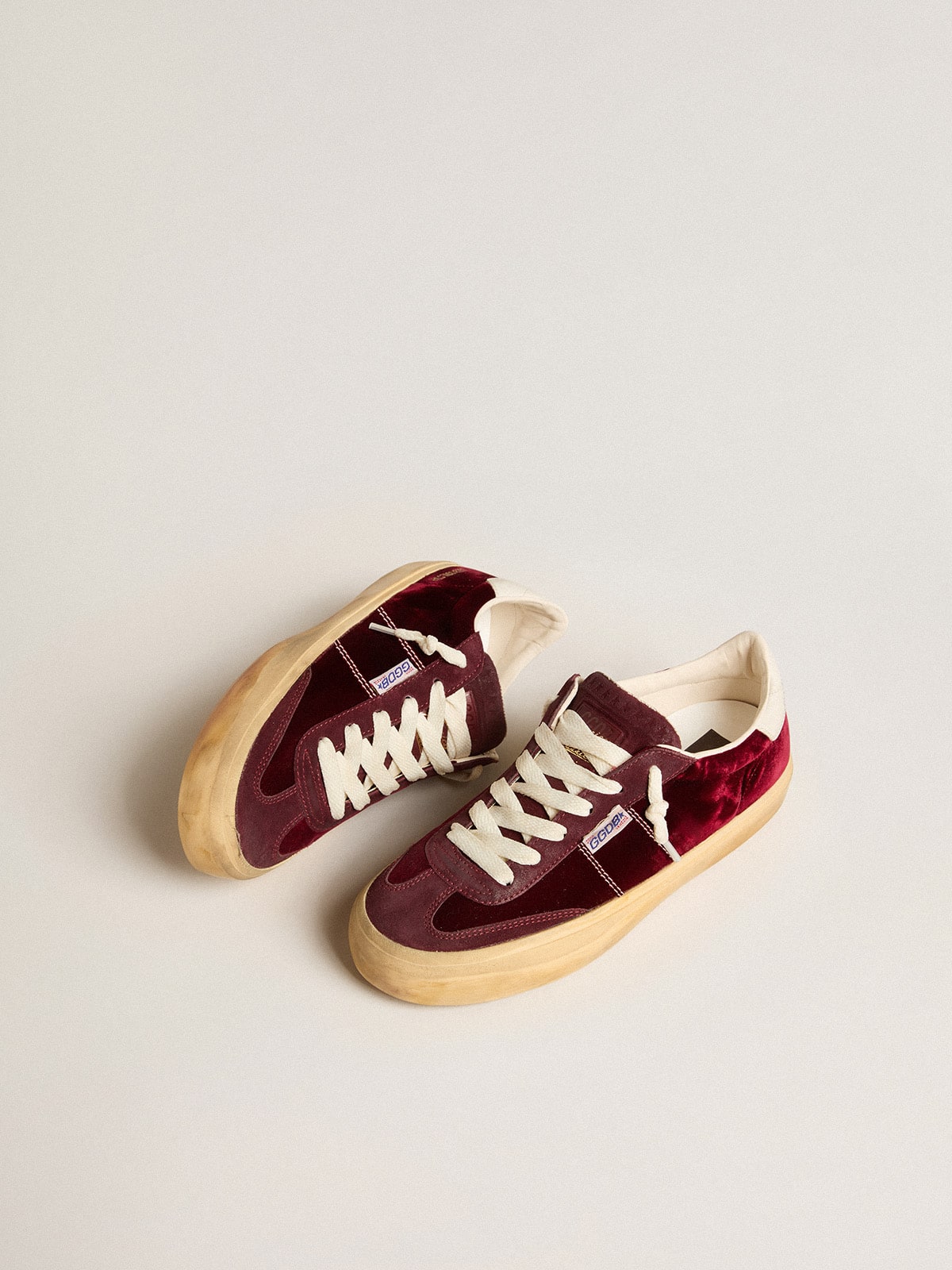 Soul Star in burgundy velvet with white leather heel tab - Golden Goose Women