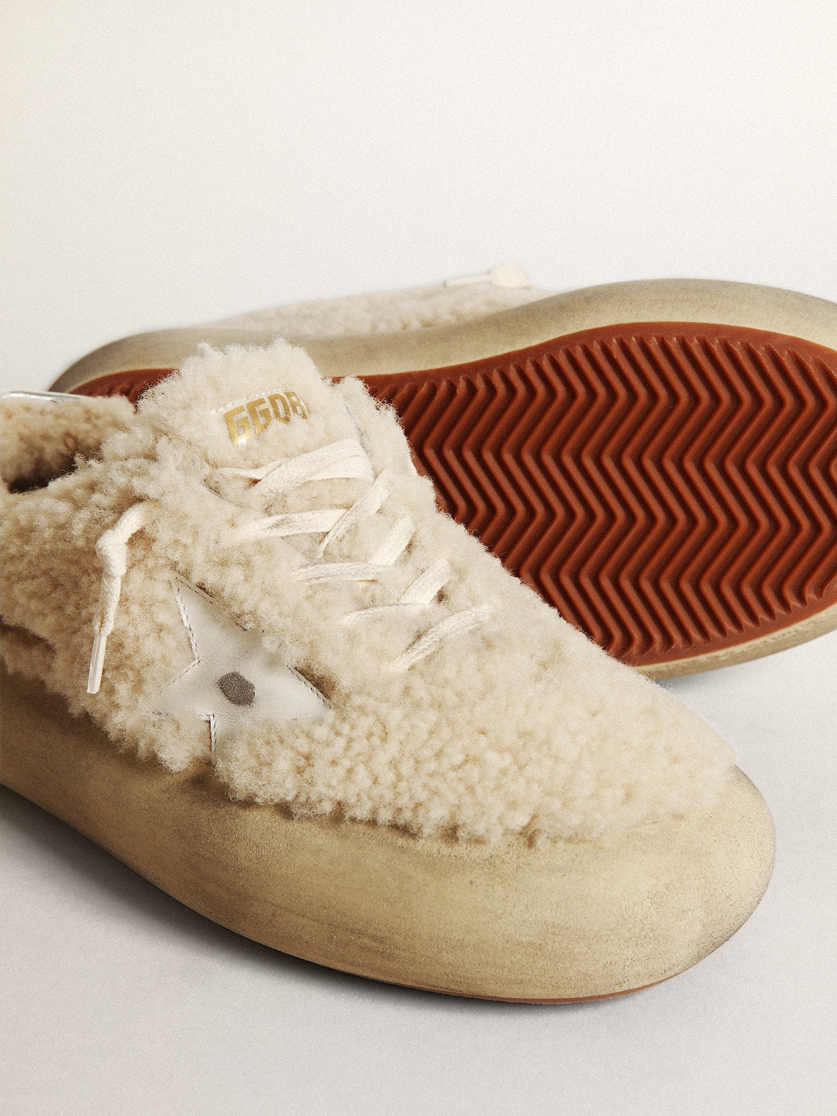 Women’s Space-Star shoes in beige shearling with white leather star and metallic leather heel tab - Golden Goose Women