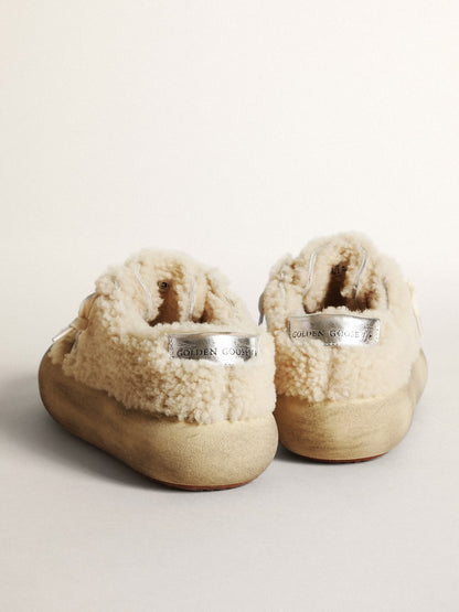 Women’s Space-Star shoes in beige shearling with white leather star and metallic leather heel tab - Golden Goose Women
