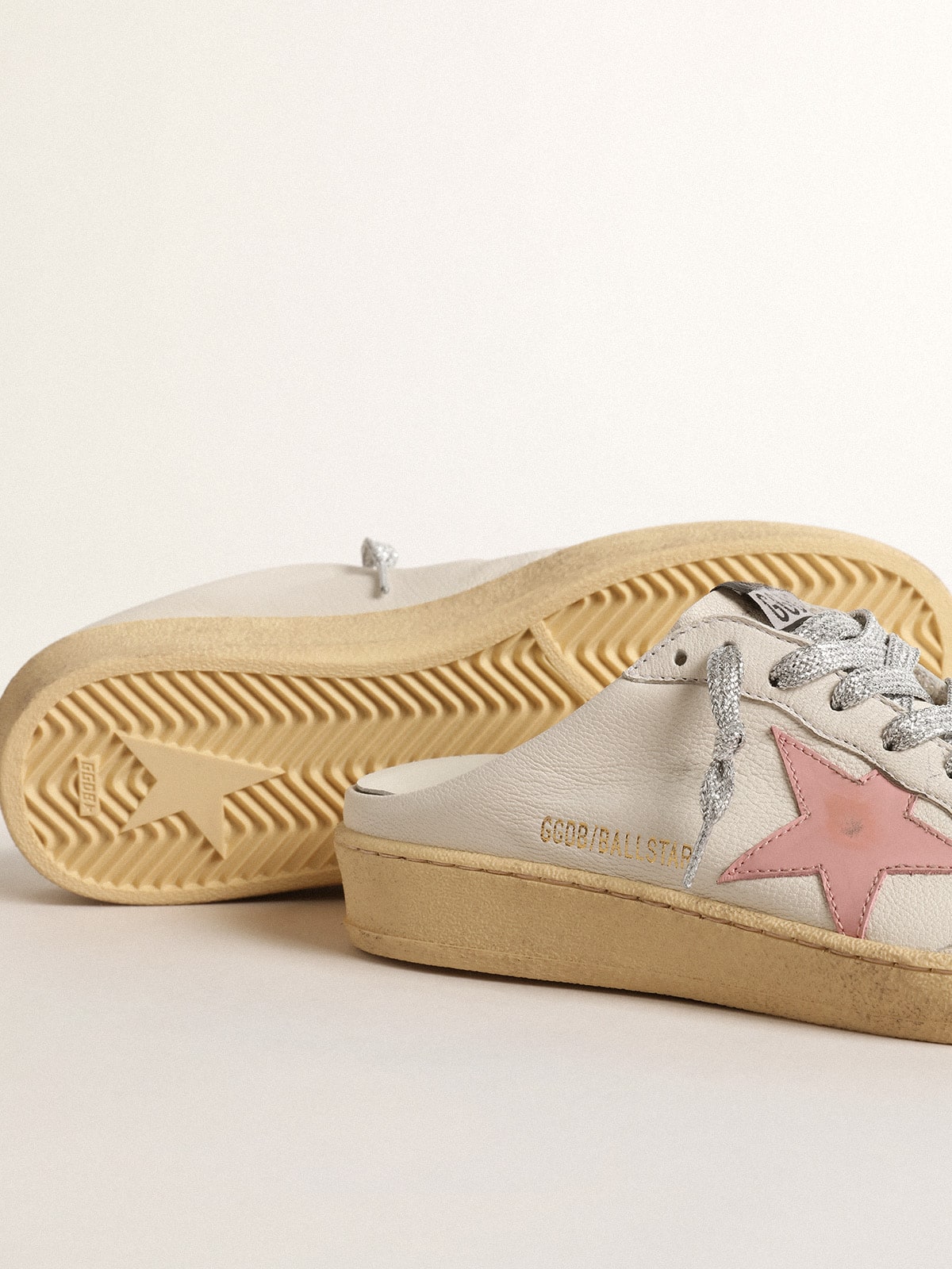 Ball Star Sabots in white nappa with an old-rose leather star - Golden Goose Women