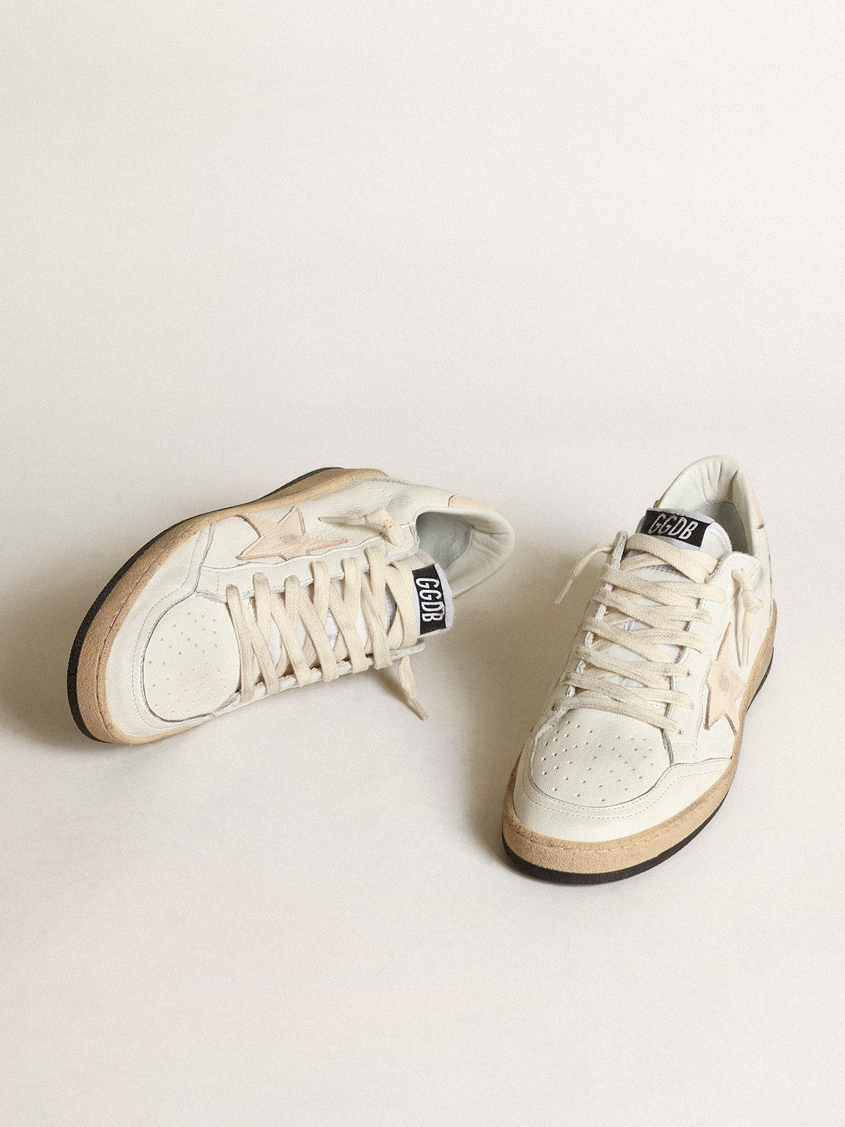 Ball Star  in white nappa with a salmon-pink nappa star - Golden Goose Women