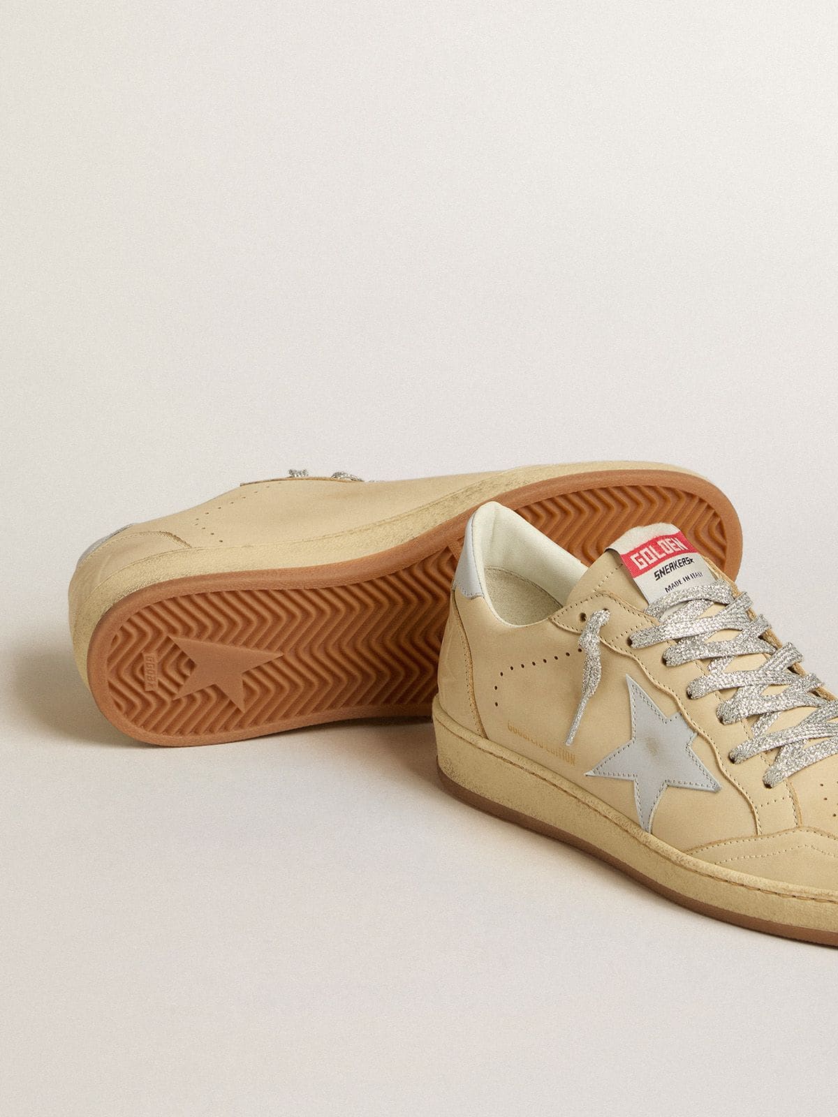 Women's Ball Star LTD in cream-colored leather with light gray leather star and heel tab - Golden Goose Women