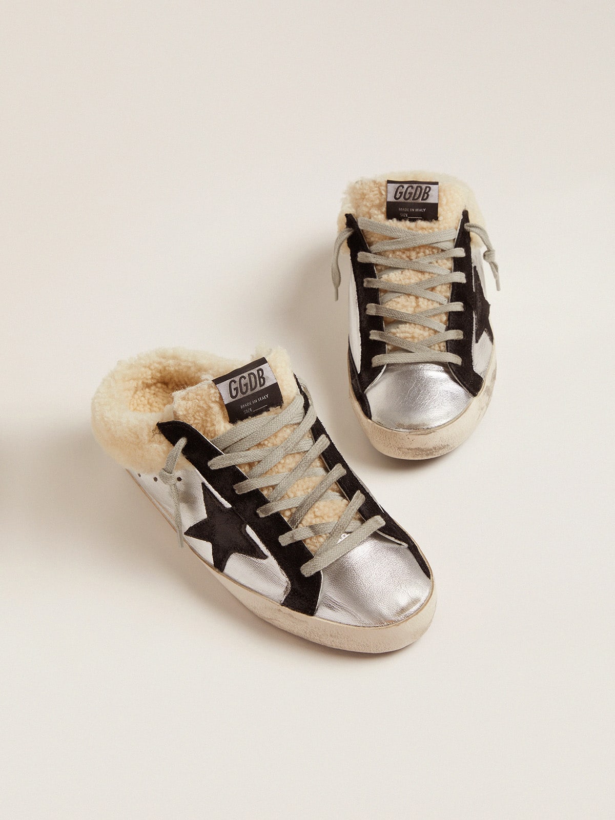 Women's Super-Star Sabot in silver laminated leather with black star - Golden Goose Women