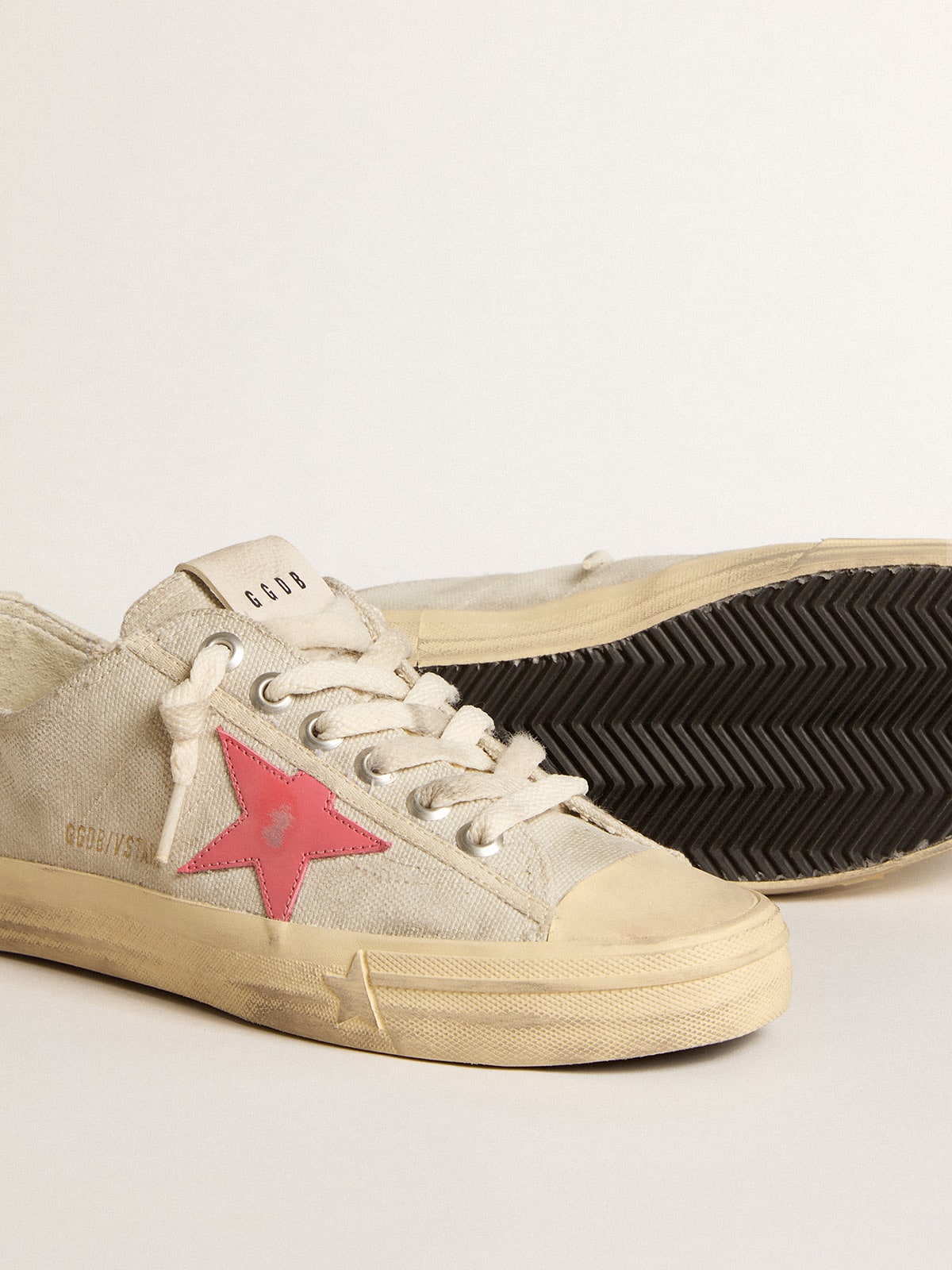 Women's V-Star in light gray canvas with a red leather star - Golden Goose Women