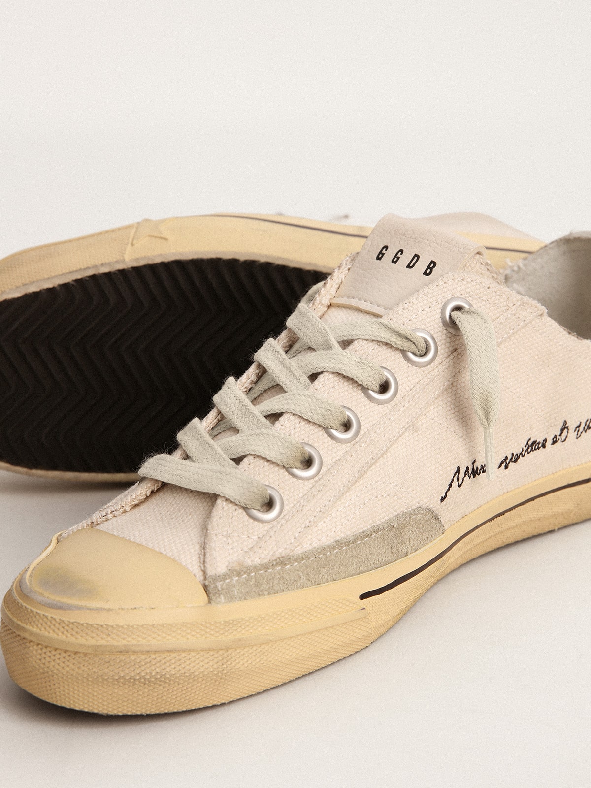 Women's V-Star  with black suede star and embroidered lettering - Golden Goose Women