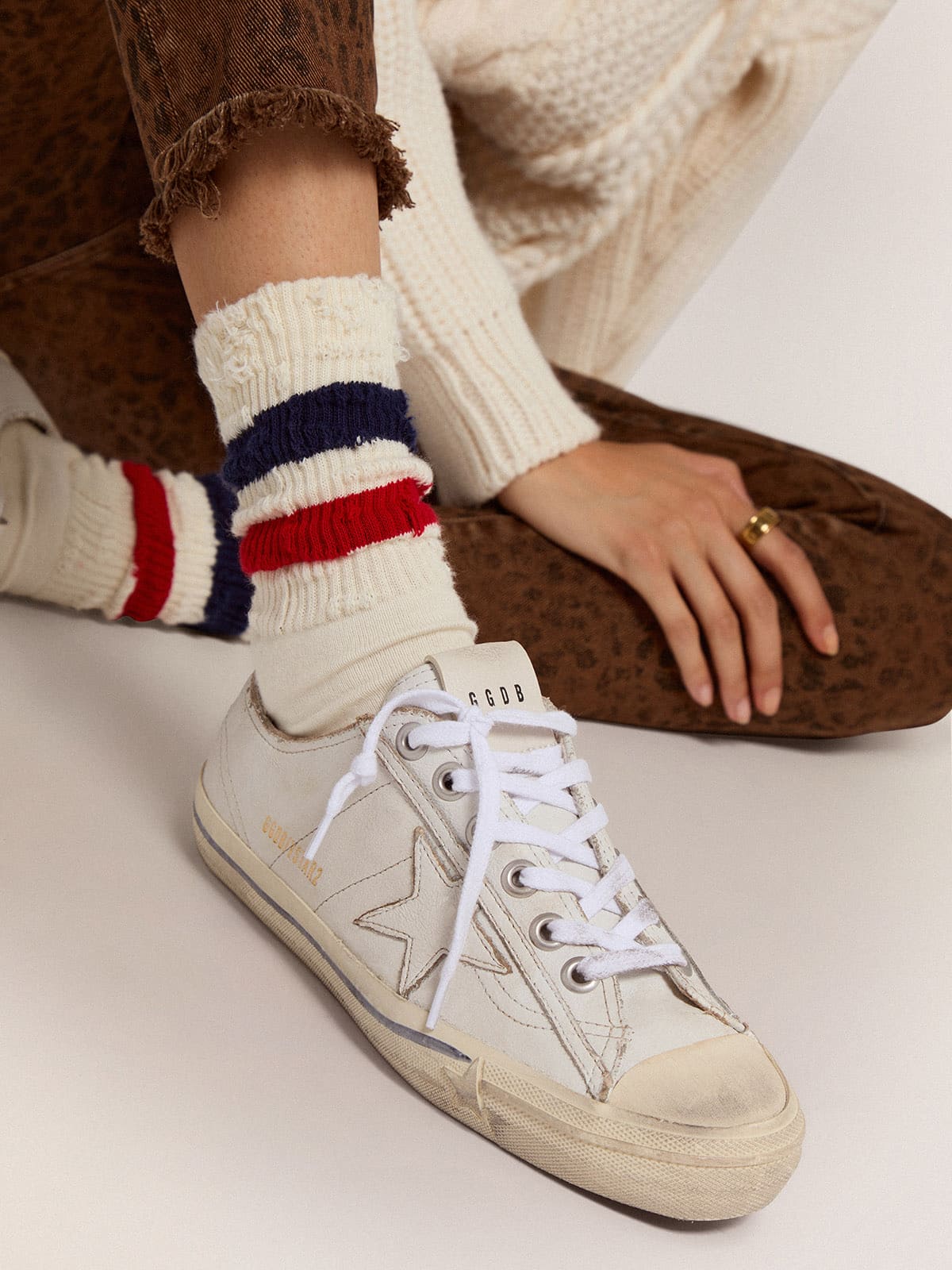 Women's V-Star in vintage effect leather - Golden Goose Women