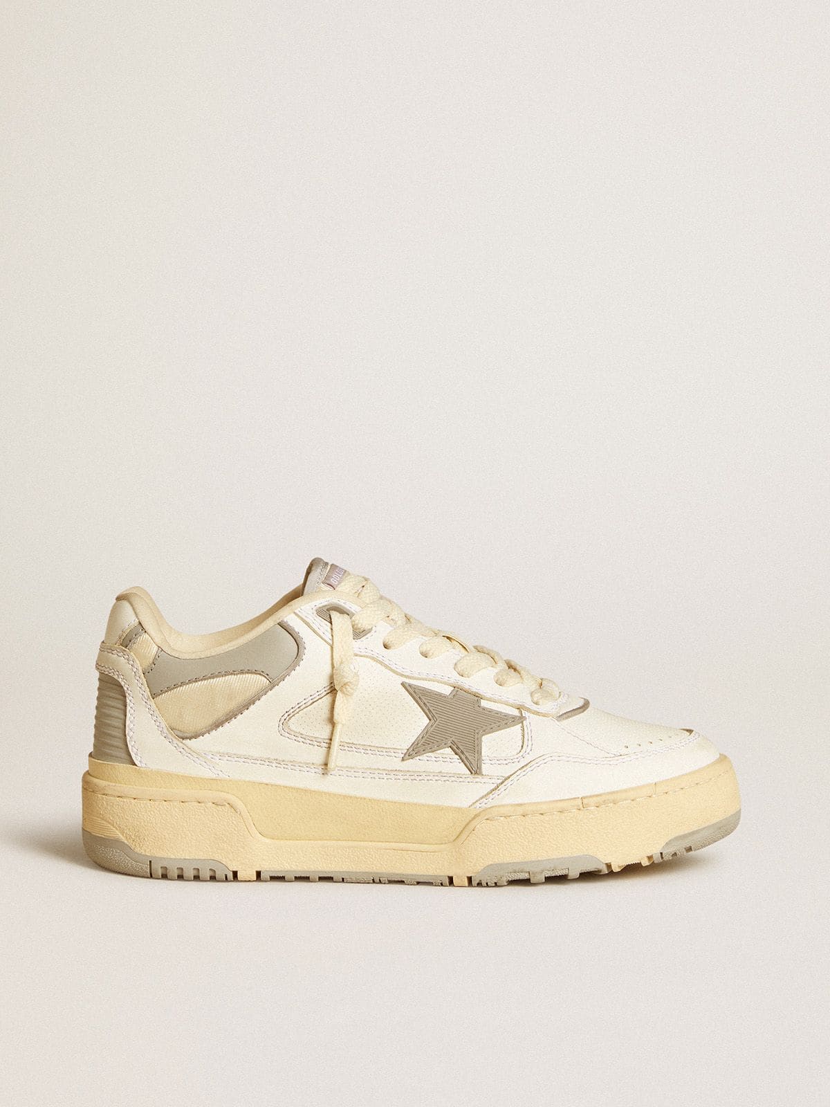 Women’s Forty2 with grey star and white leather heel tab - Golden Goose Women
