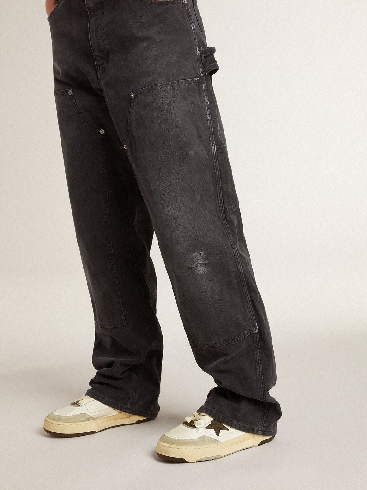 Women’s Forty2 with black star and black leather heel tab - Golden Goose Women
