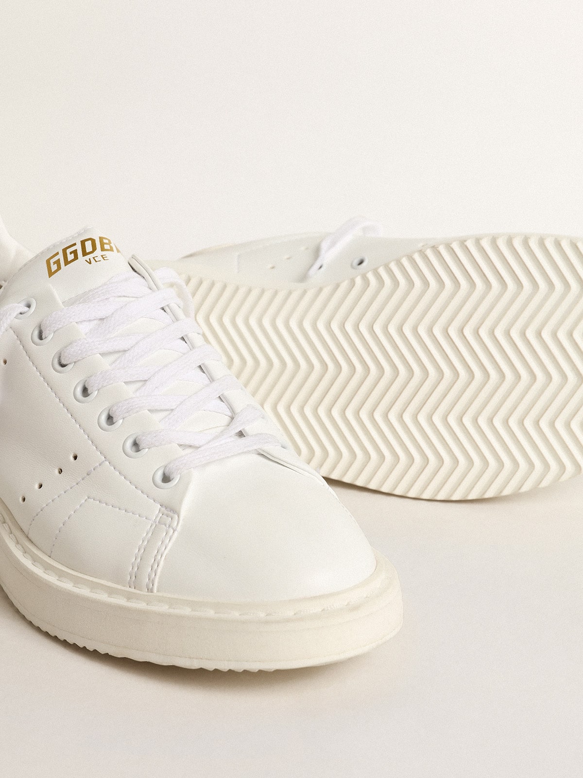 Women’s bio-based Starter with white star and heel tab - Golden Goose Women