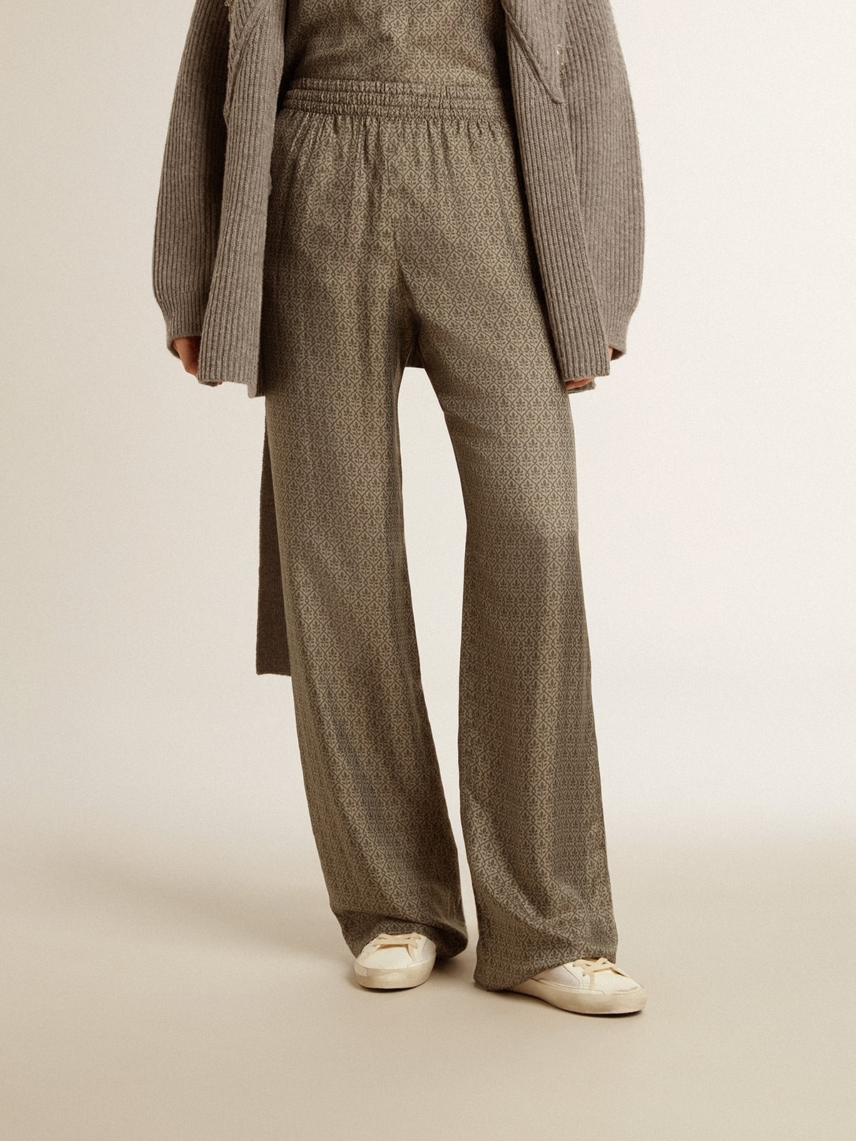 Women's green viscose-blend silk pants with floral pattern - Golden Goose Women