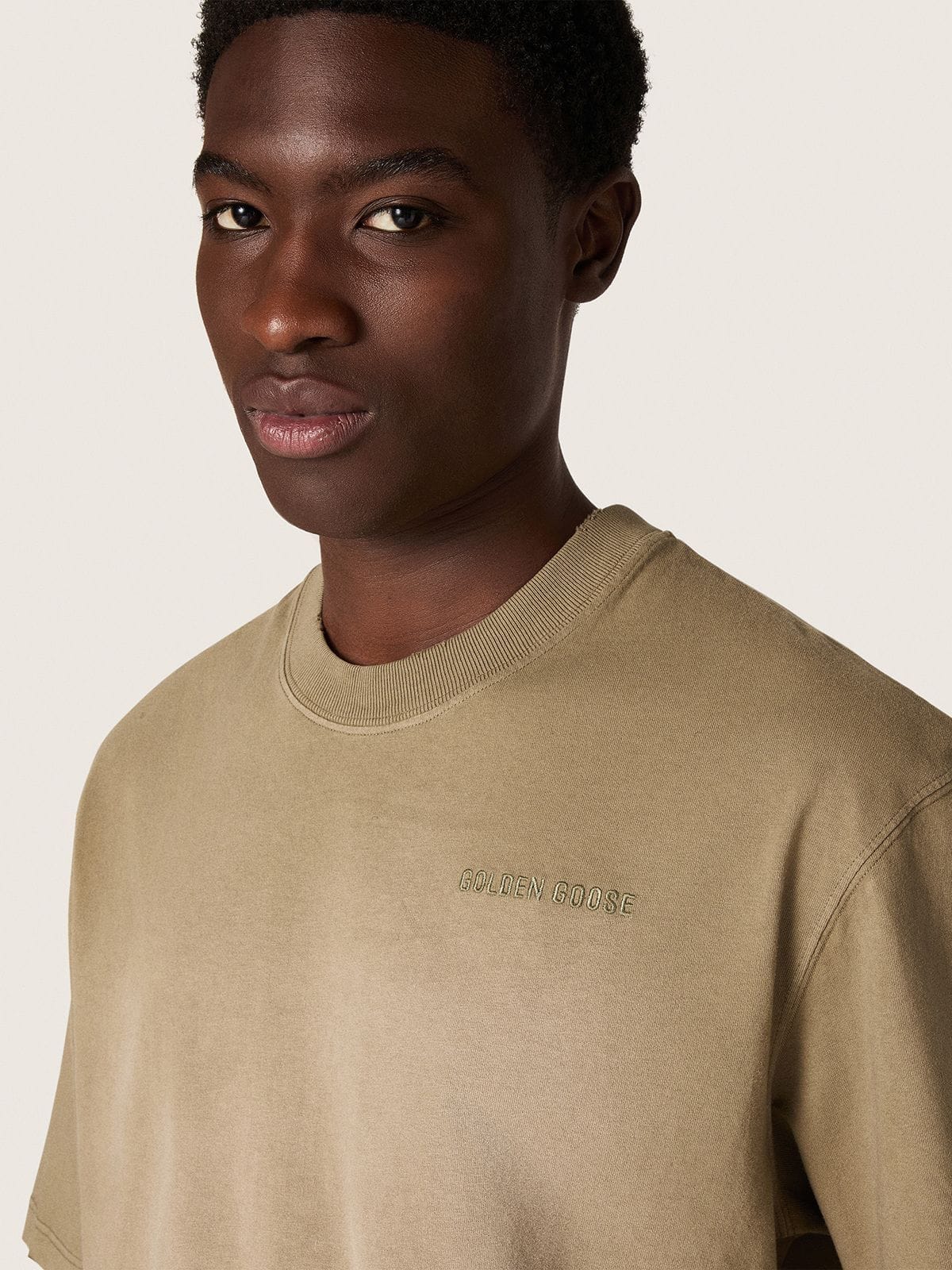 Unisex T-shirt in beige cotton jersey with embroidered logo - Golden Goose Women|Men
