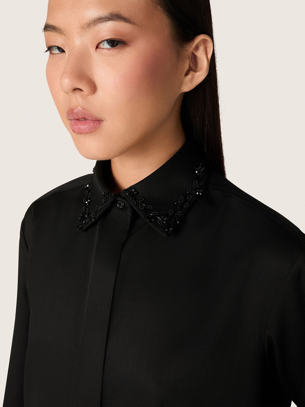 Women's shirt in black wool twill with floral embroidery in glass beads - Golden Goose Women