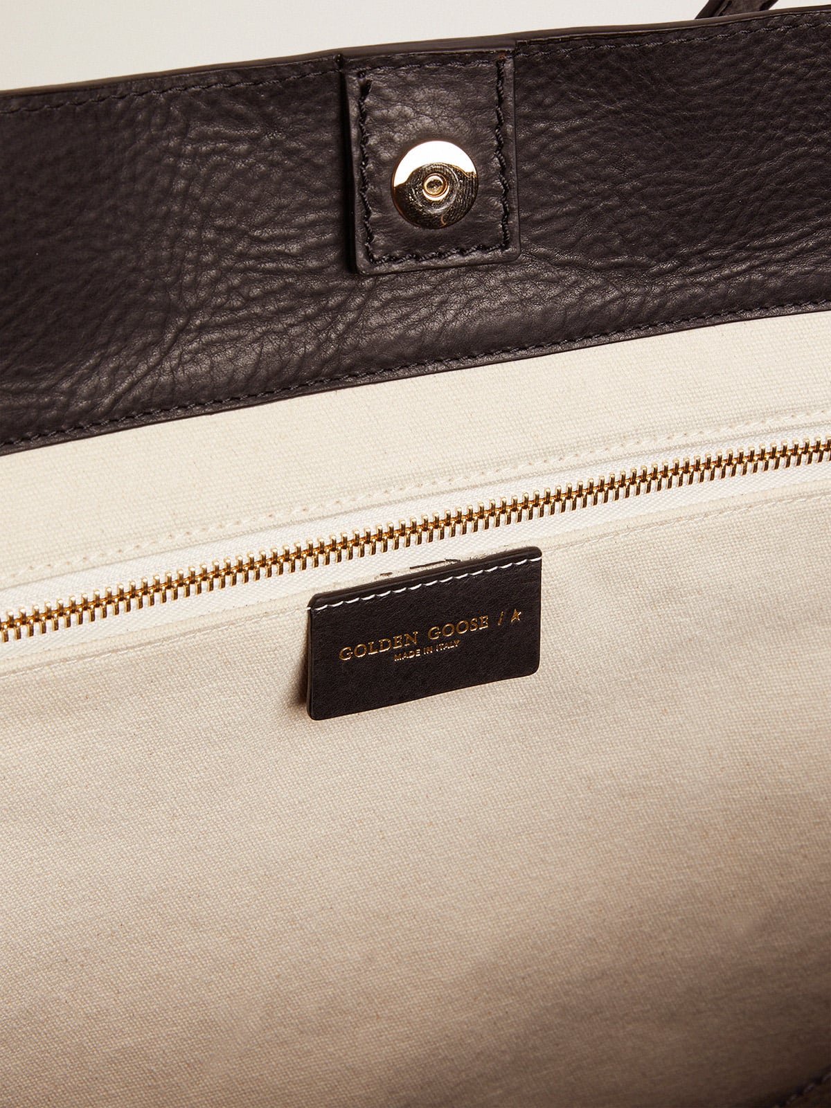 Pasadena Bag in black hammered leather with gold logo on the front - Golden Goose Women