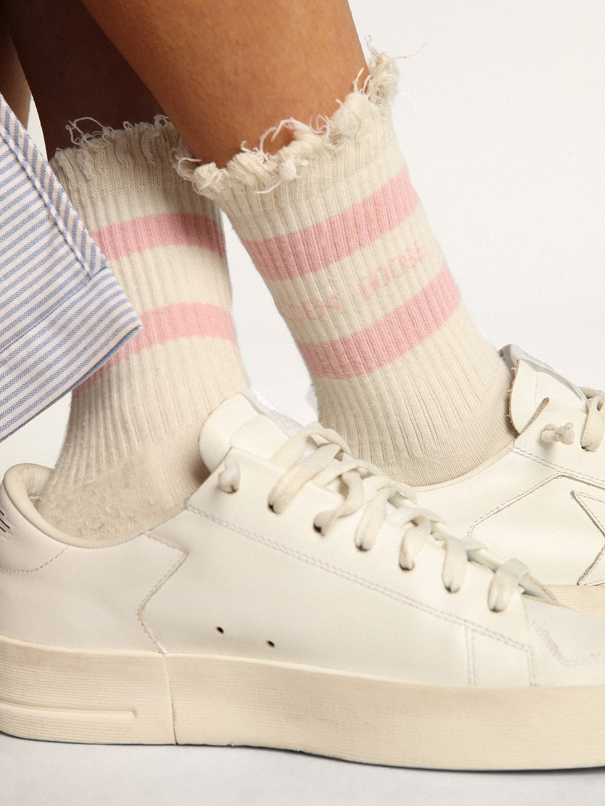 Distressed-finish white socks with baby-pink logo and stripes - Golden Goose Women|Men