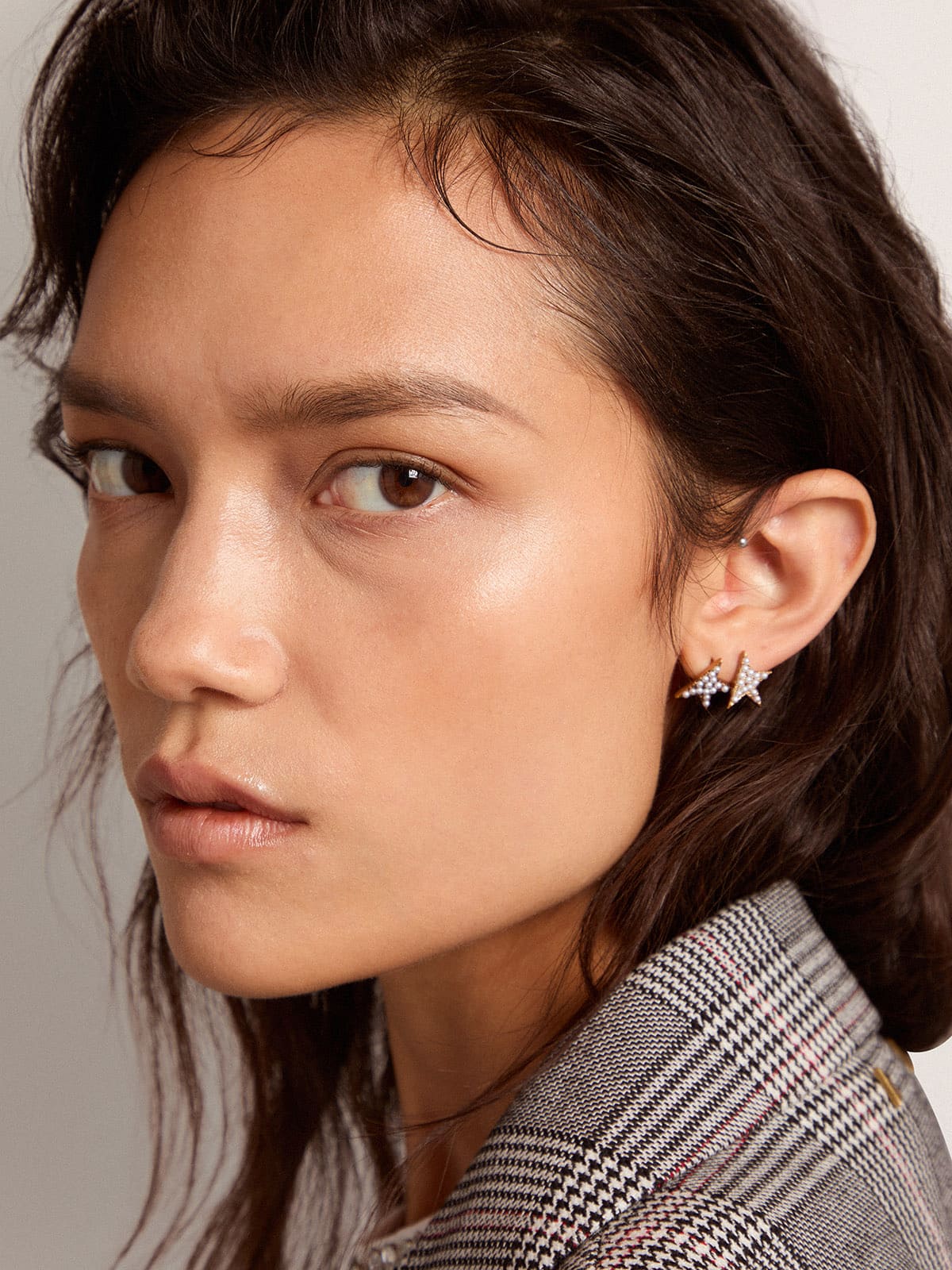 Women's stud earrings in antique gold color with decorative beads - Golden Goose Women