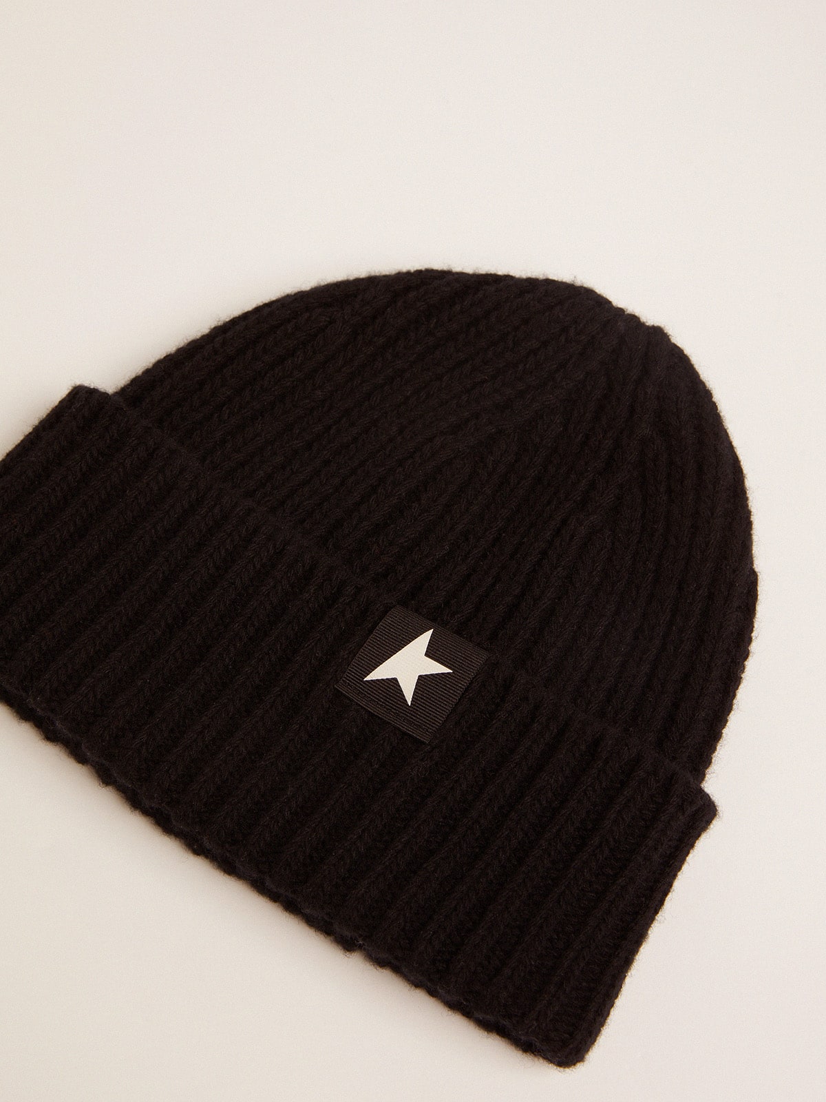 Black wool beanie with white star - Golden Goose Women|Men