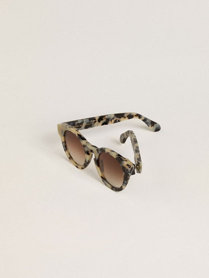 Cameron-style sunglasses with a tortoiseshell pattern - Golden Goose Women|Men