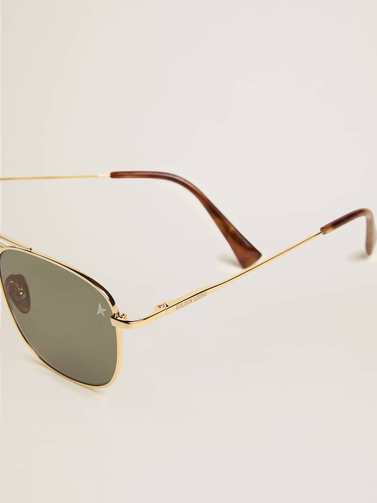 Aviator sunglasses with gold frame and green lenses - Golden Goose Women|Men