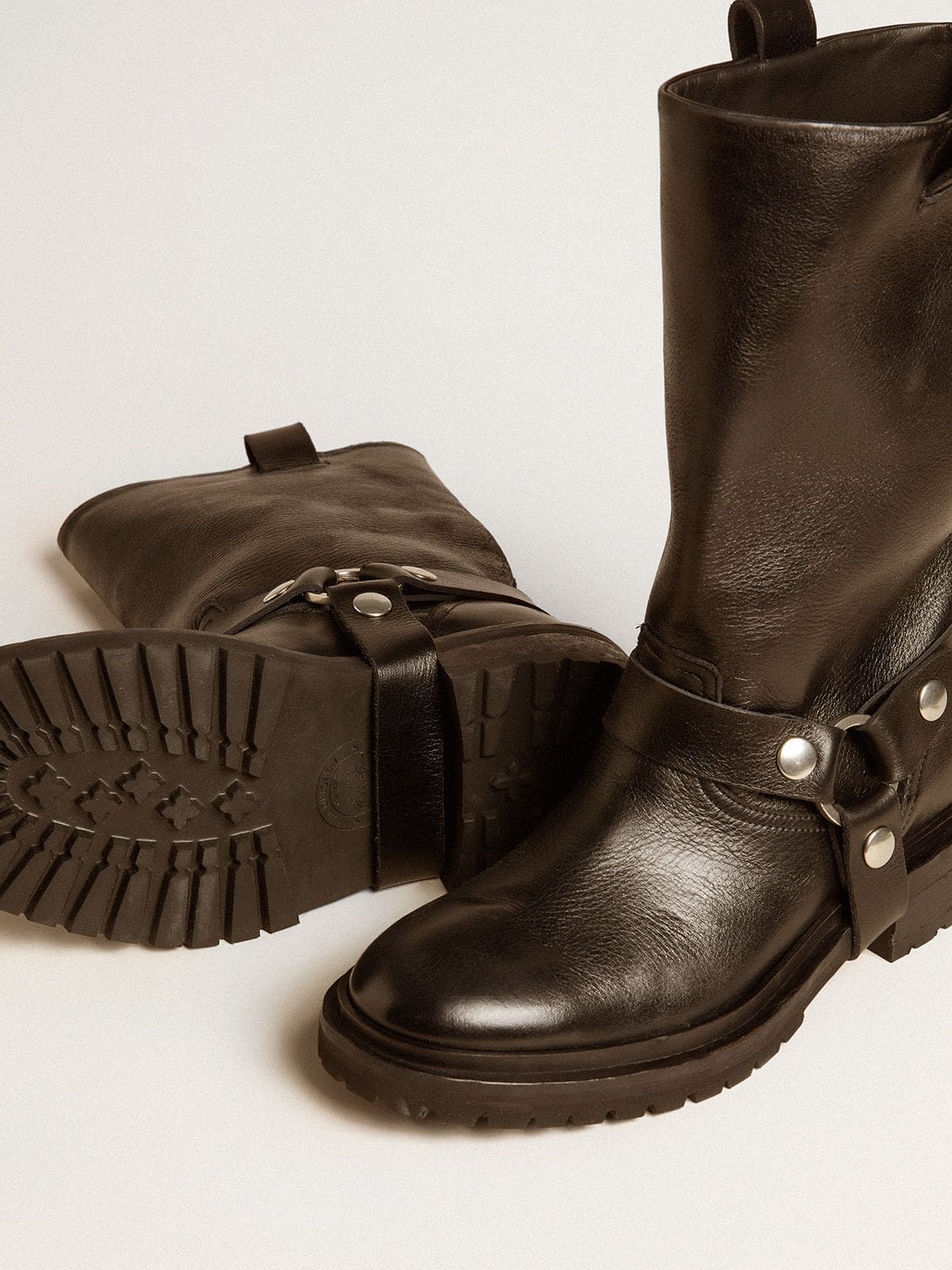 Kurt boots in glossy black leather with silver-colored buckle and studs - Golden Goose Women