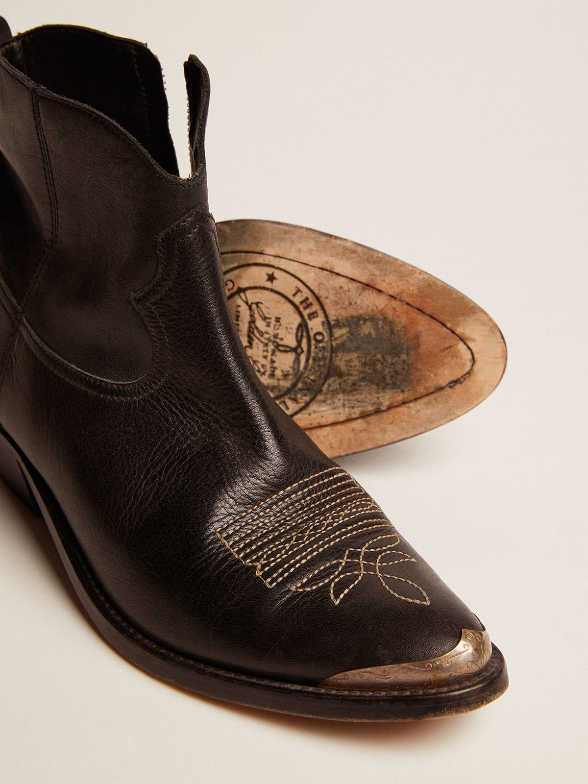 Young ankle boots in black leather with sand-colored embroidery - Golden Goose Women