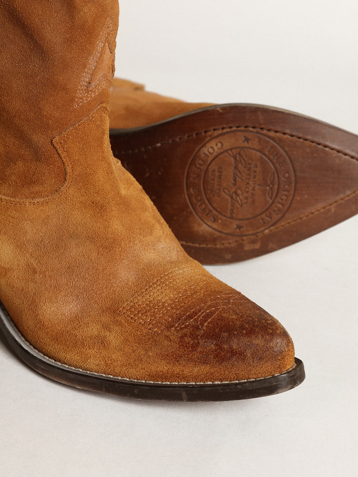 Women's low boots in tobacco-colored suede with inlay star - Golden Goose Women