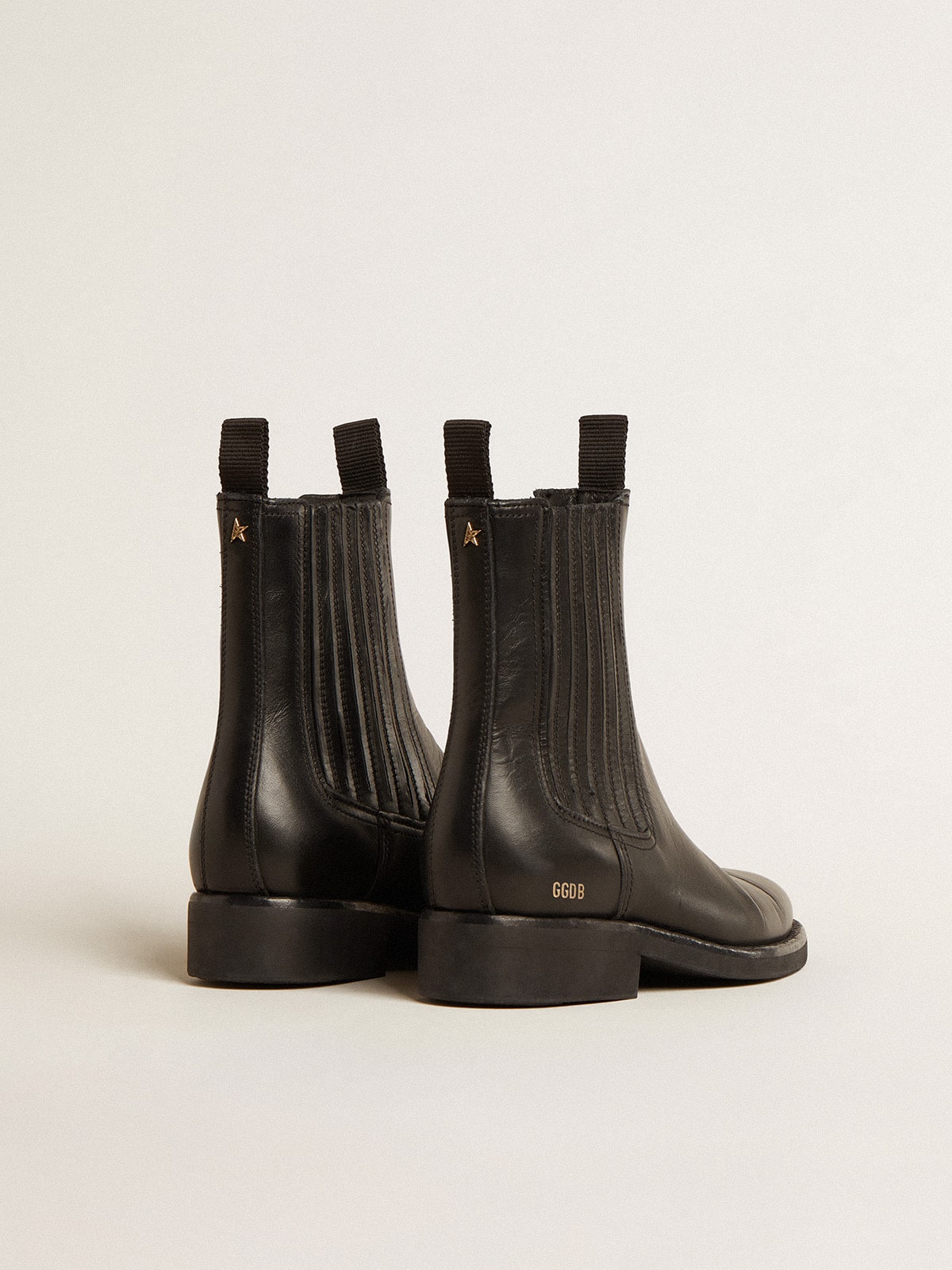 Women’s Chelsea boots in black leather - Golden Goose Women
