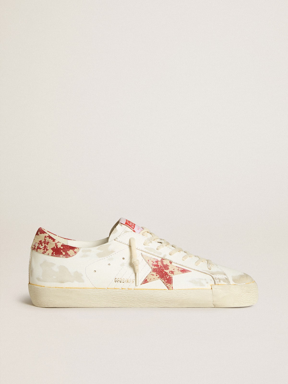 White Men's Super-Star LAB with rust-effect star and heel tab - Golden Goose Men