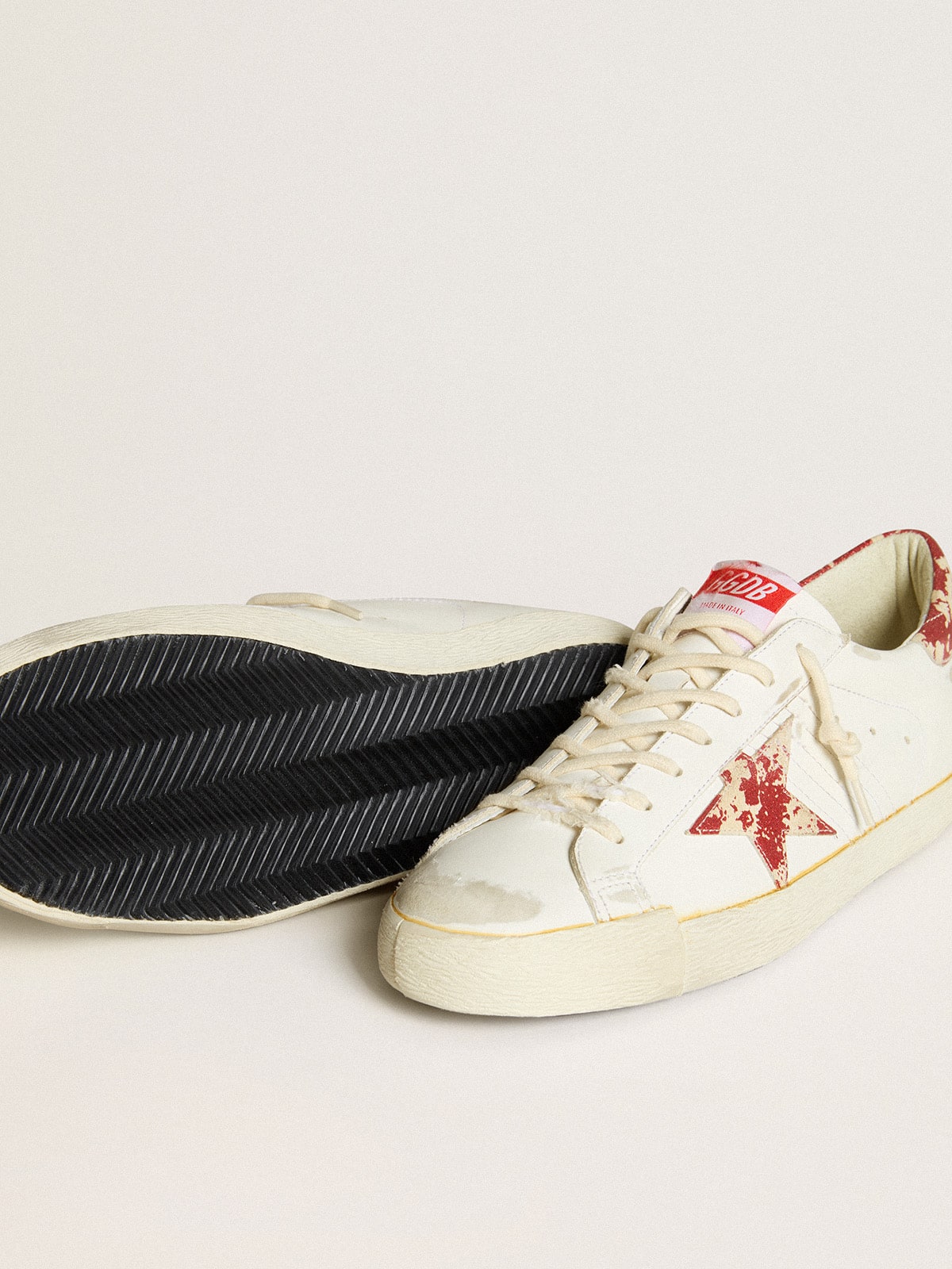 White Men's Super-Star LAB with rust-effect star and heel tab - Golden Goose Men