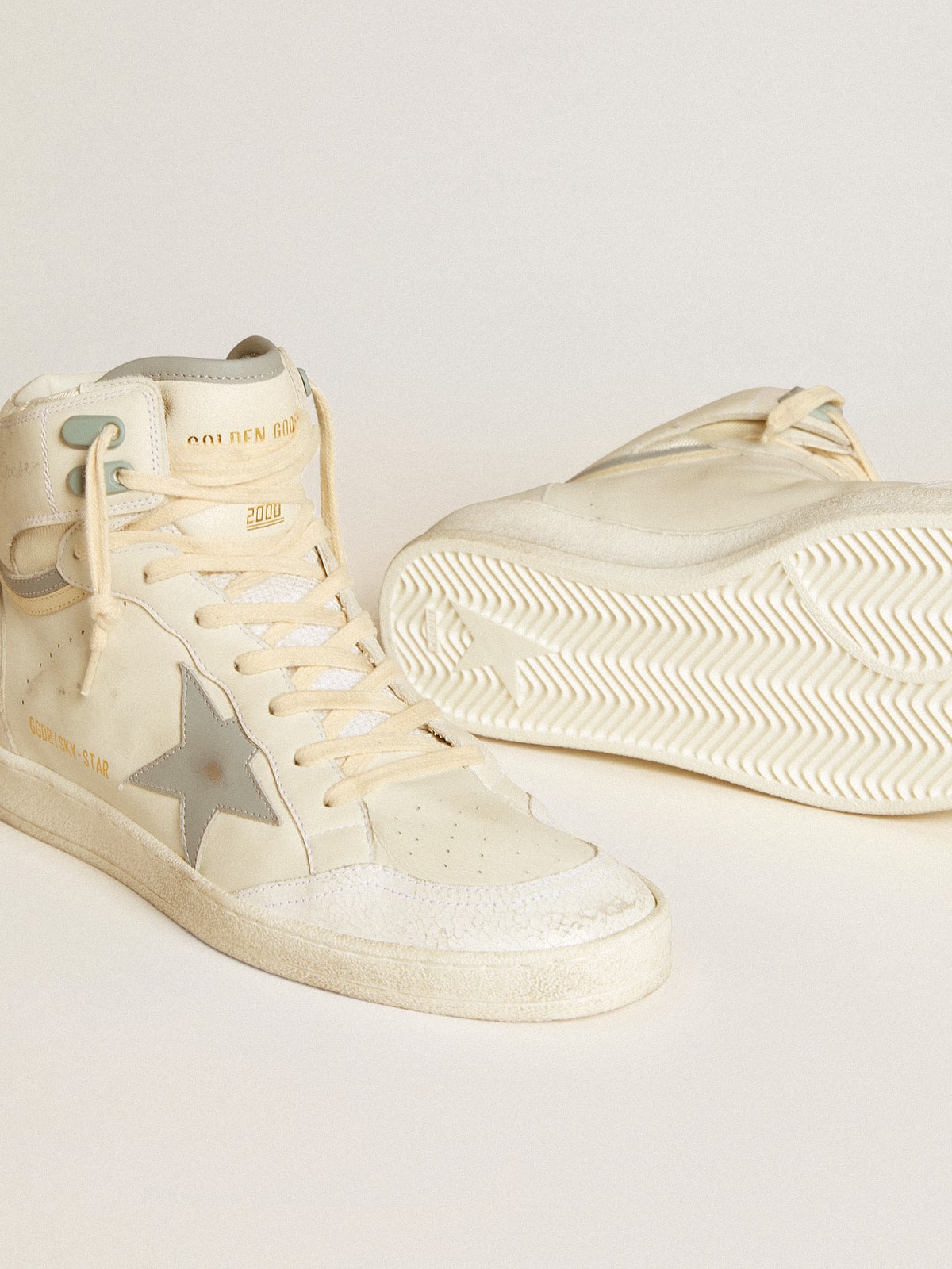 Men's Sky-Star in leather with light blue leather star and white heel tab - Golden Goose Men
