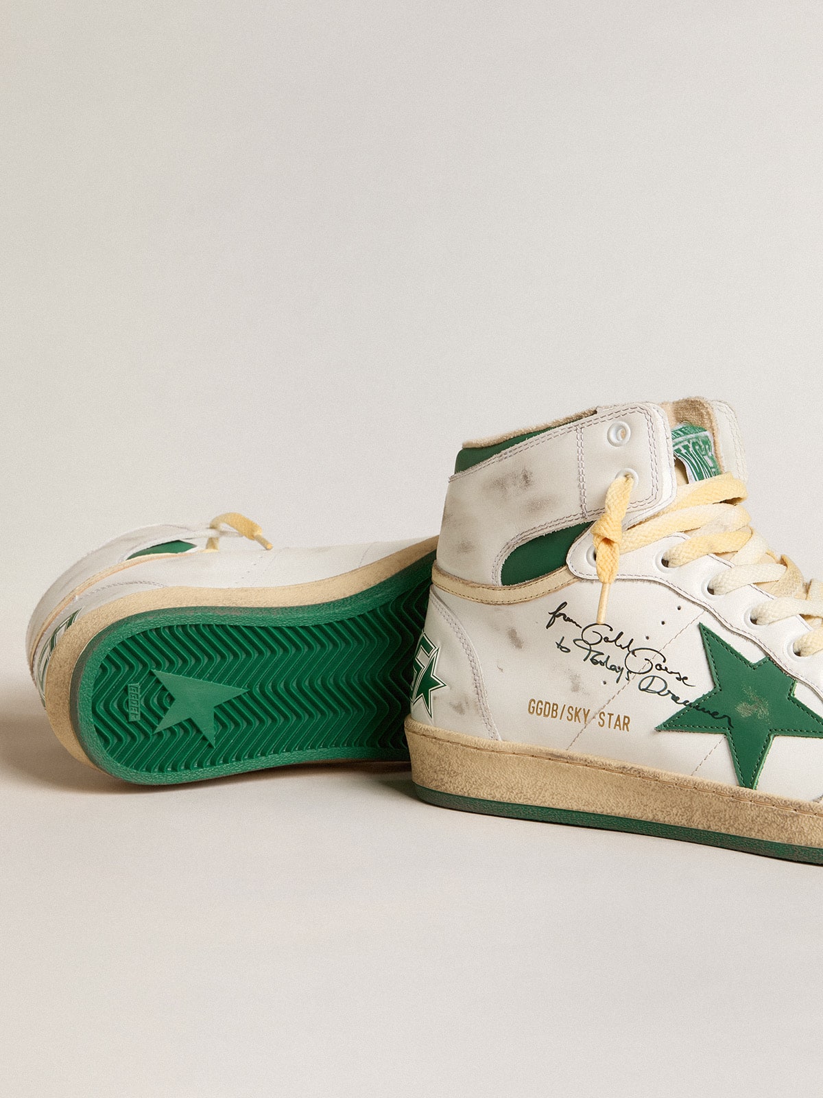 Sky-Star in white leather with green leather star - Golden Goose Men